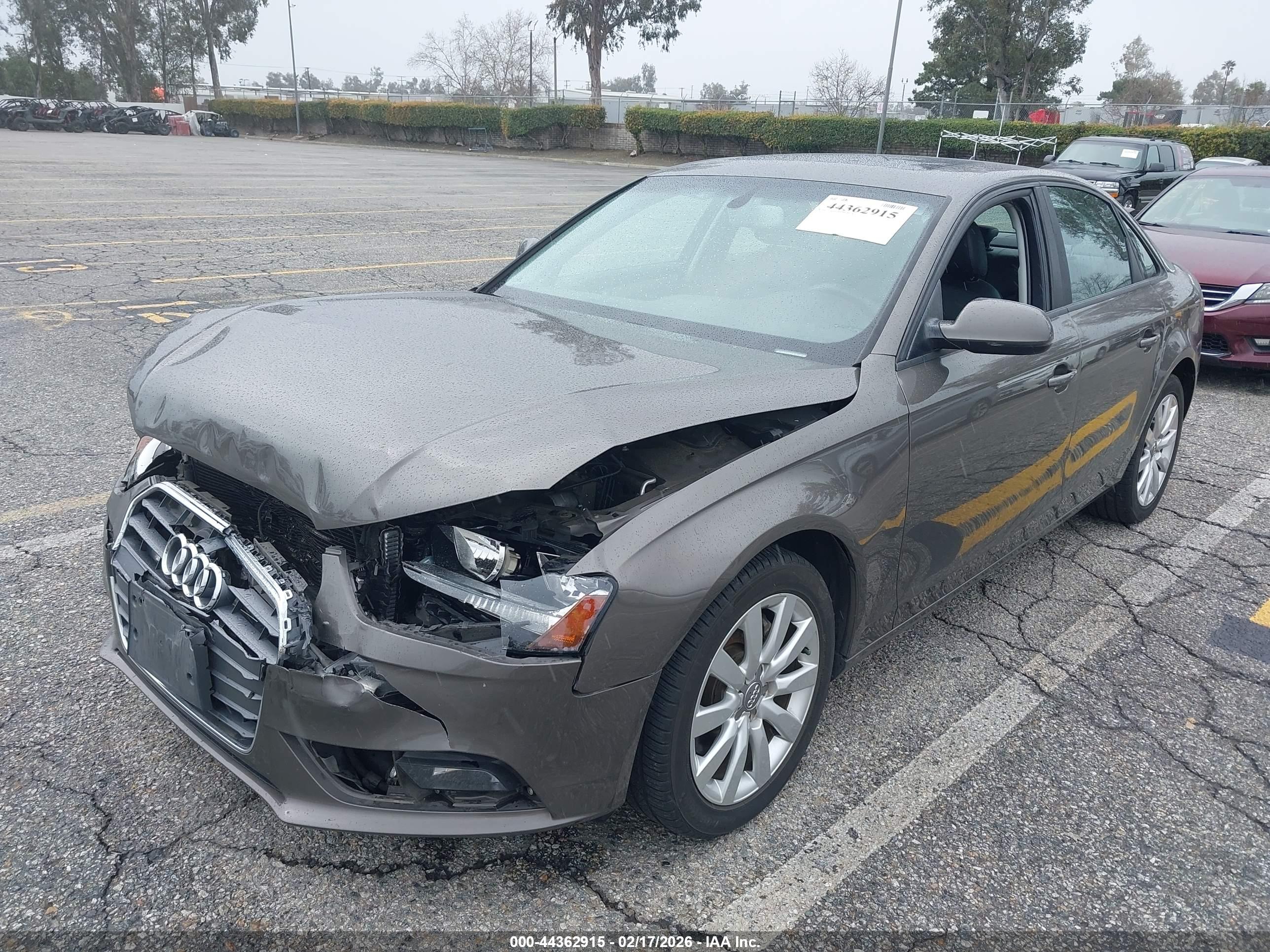 AUDI A4 image 2
