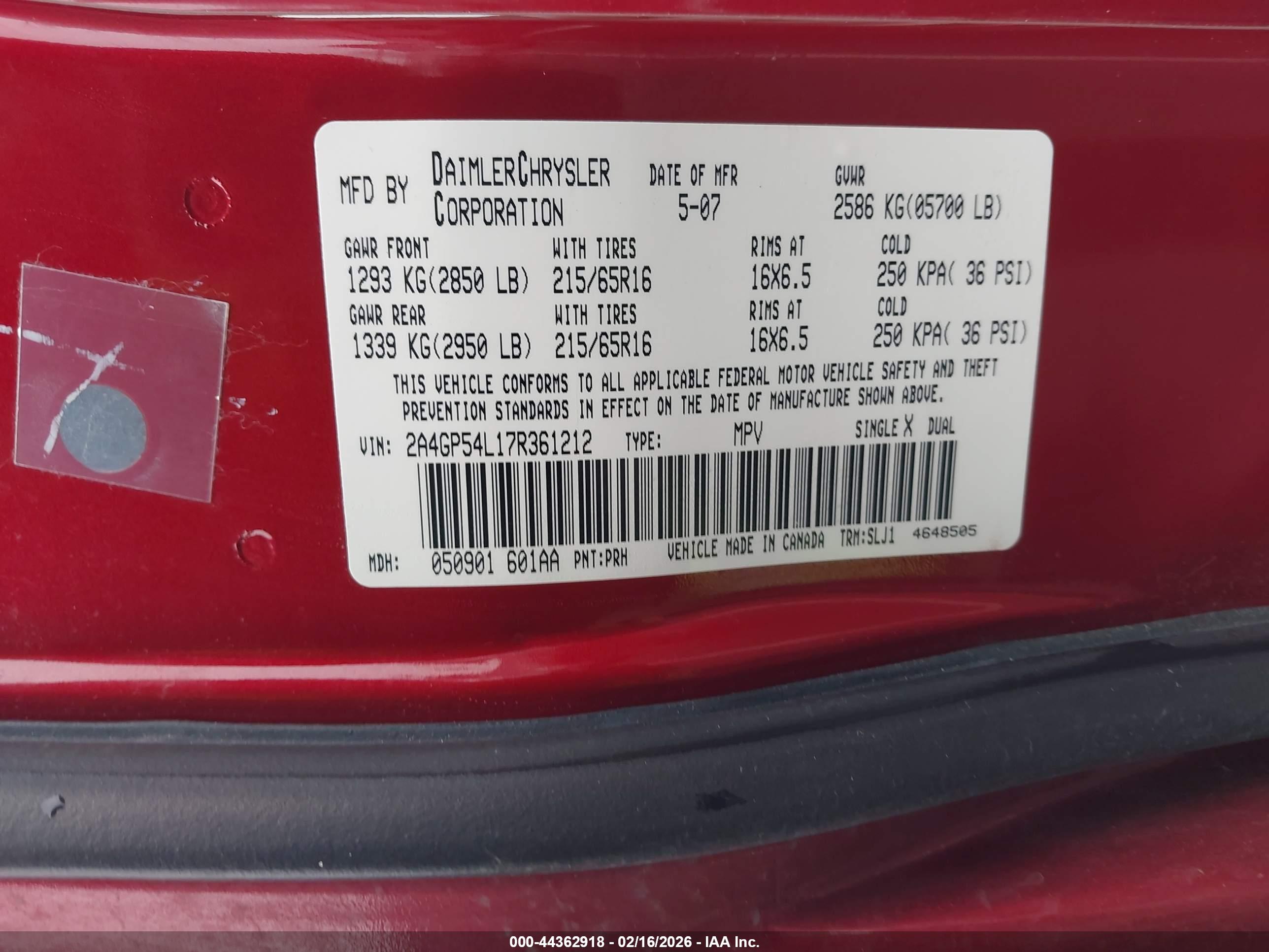 CHRYSLER TOWN image 9