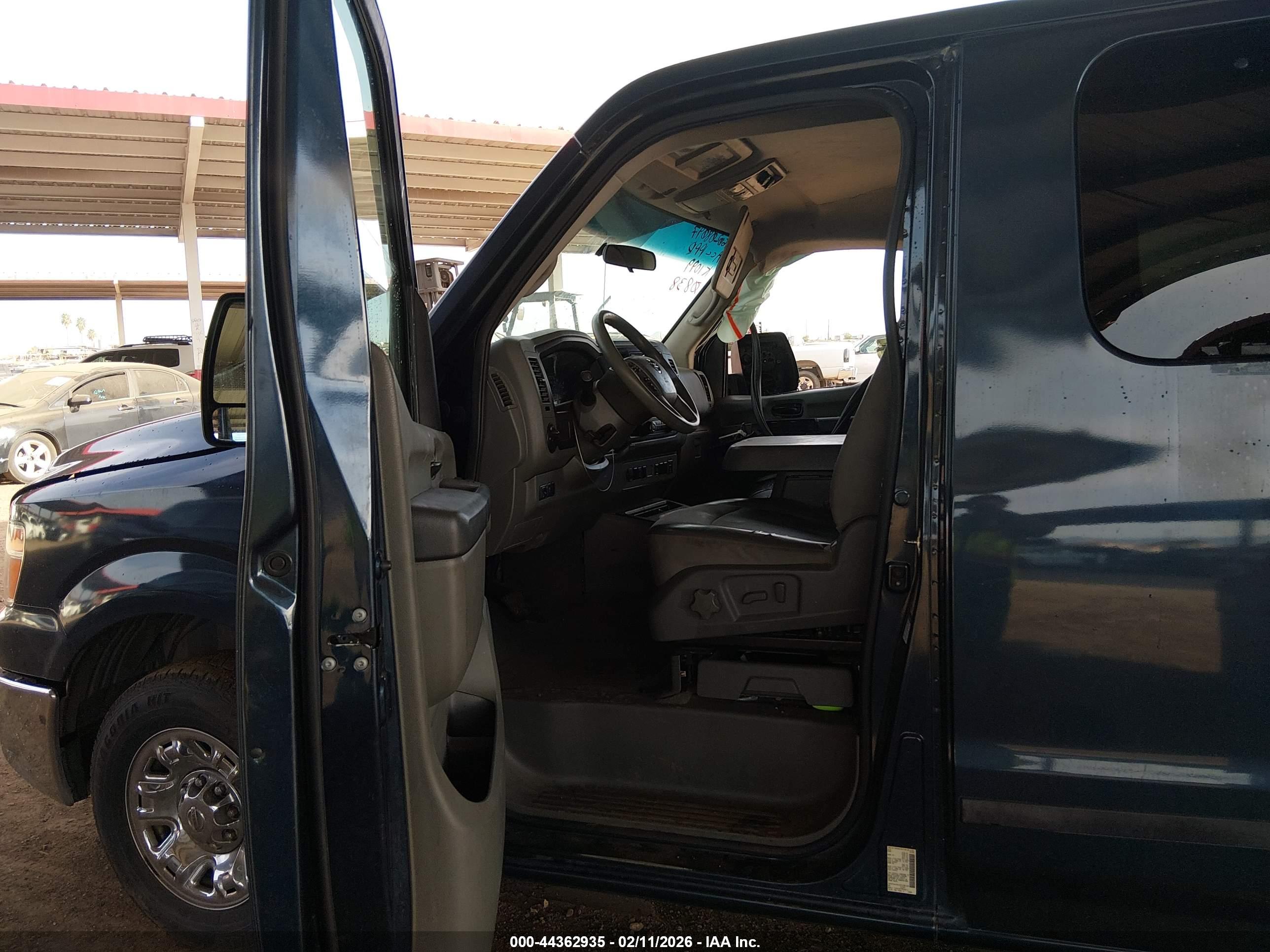 NISSAN NV image 5