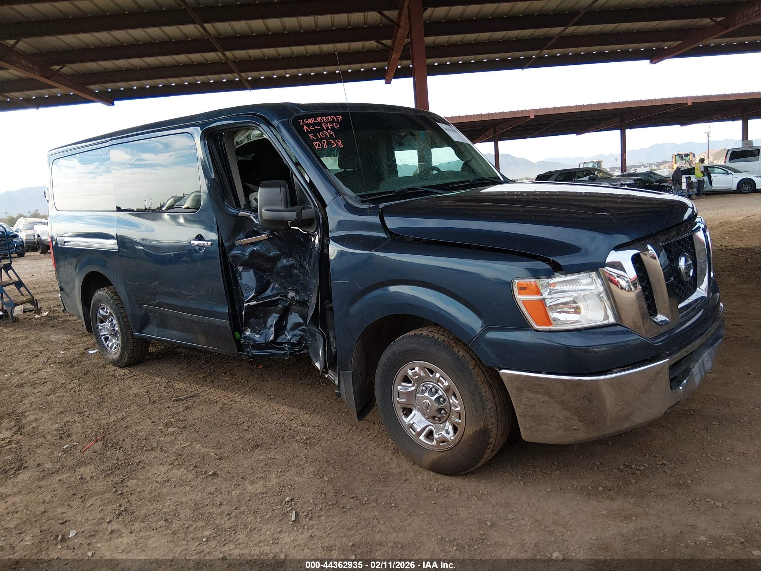 NISSAN NV image 6
