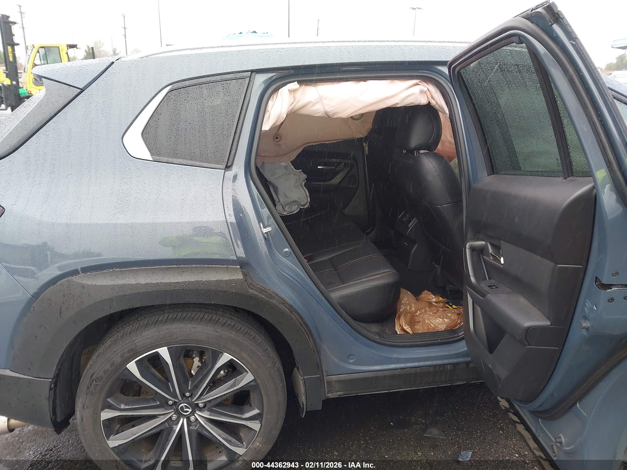 MAZDA CX-50 image 8