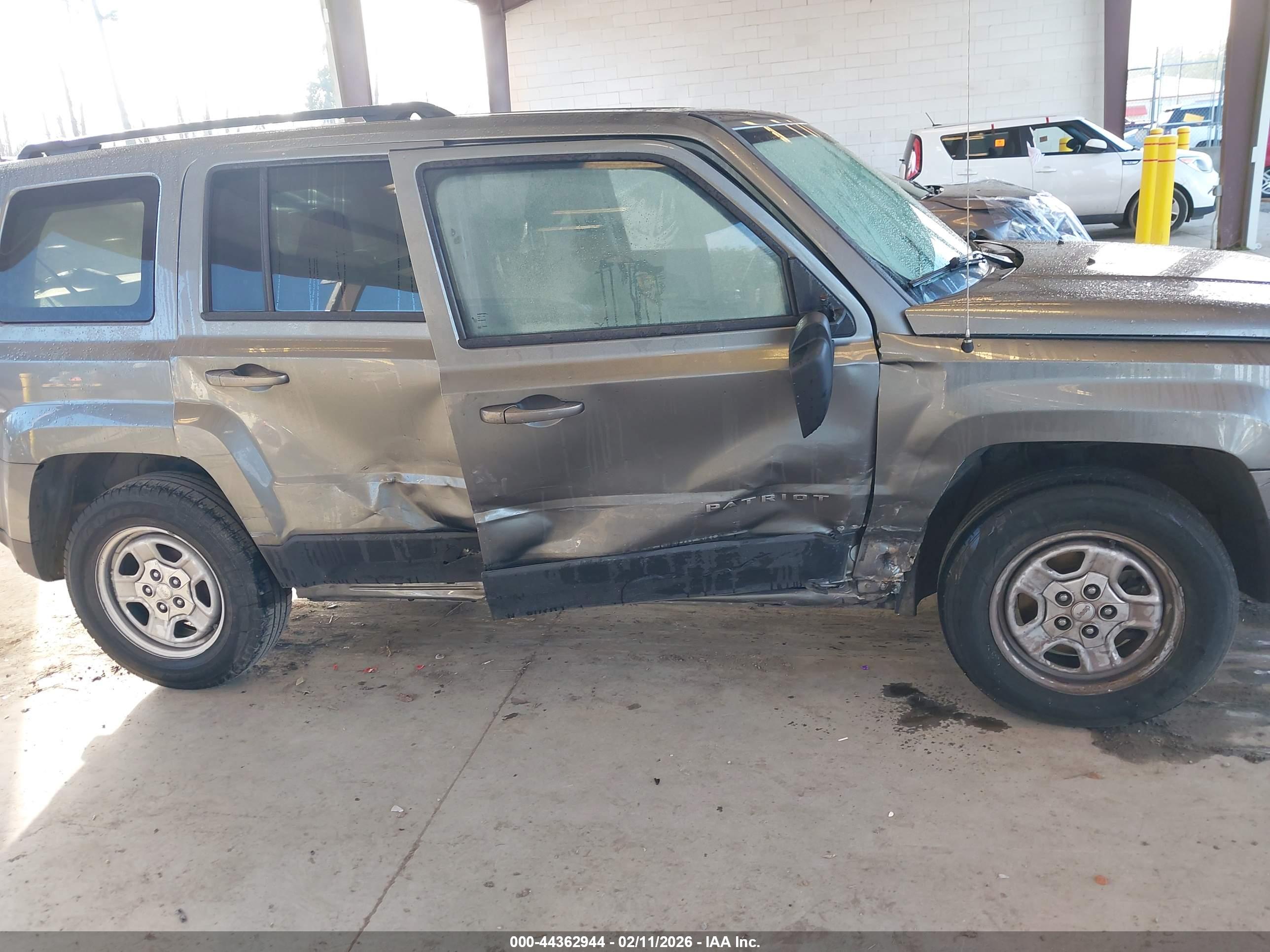 JEEP PATRIOT image 6