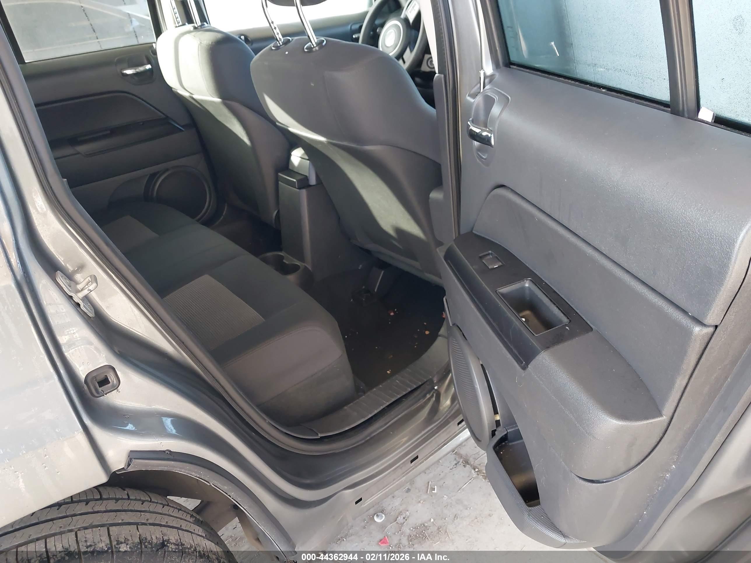 JEEP PATRIOT image 8