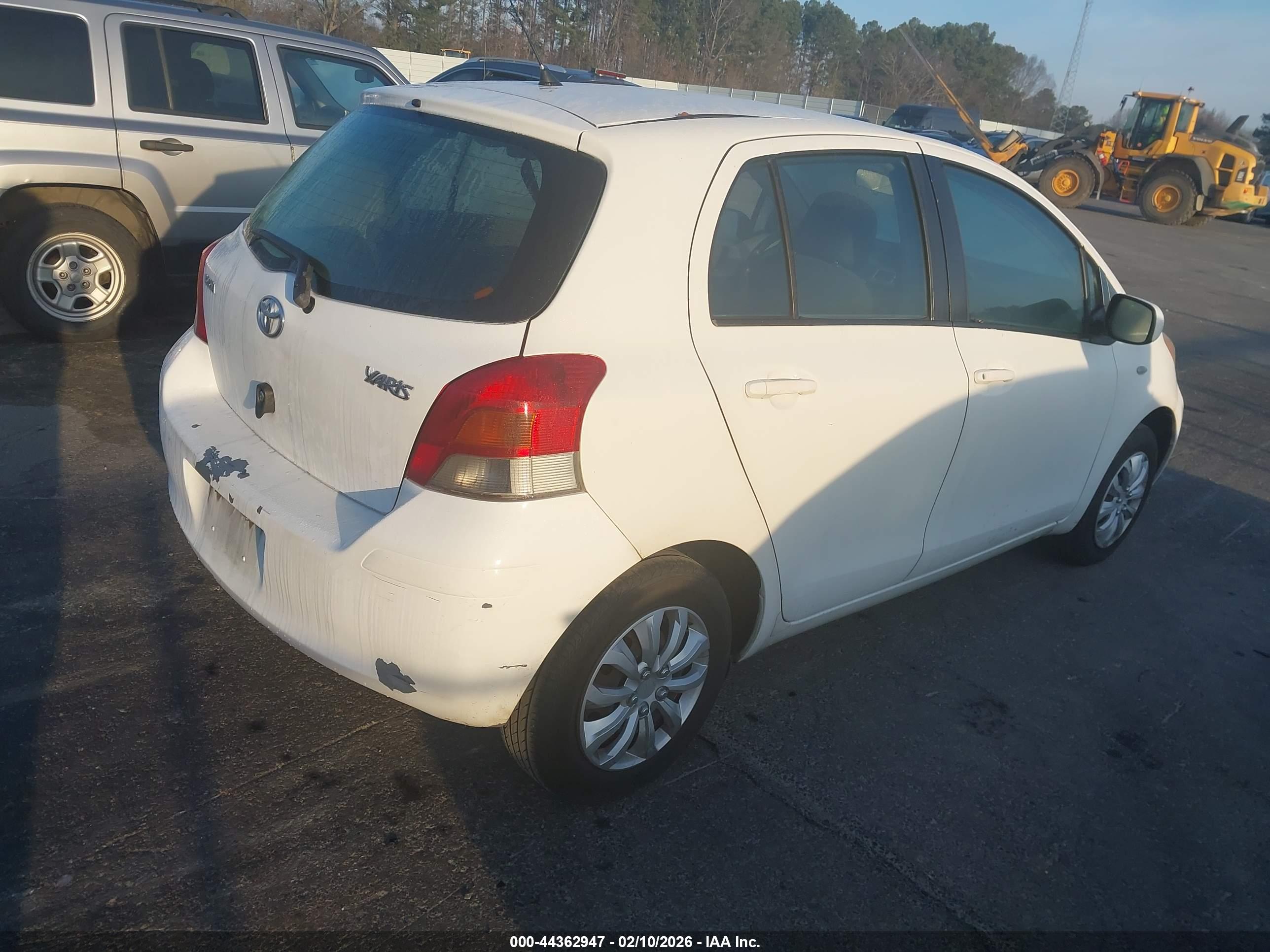 TOYOTA YARIS image 4