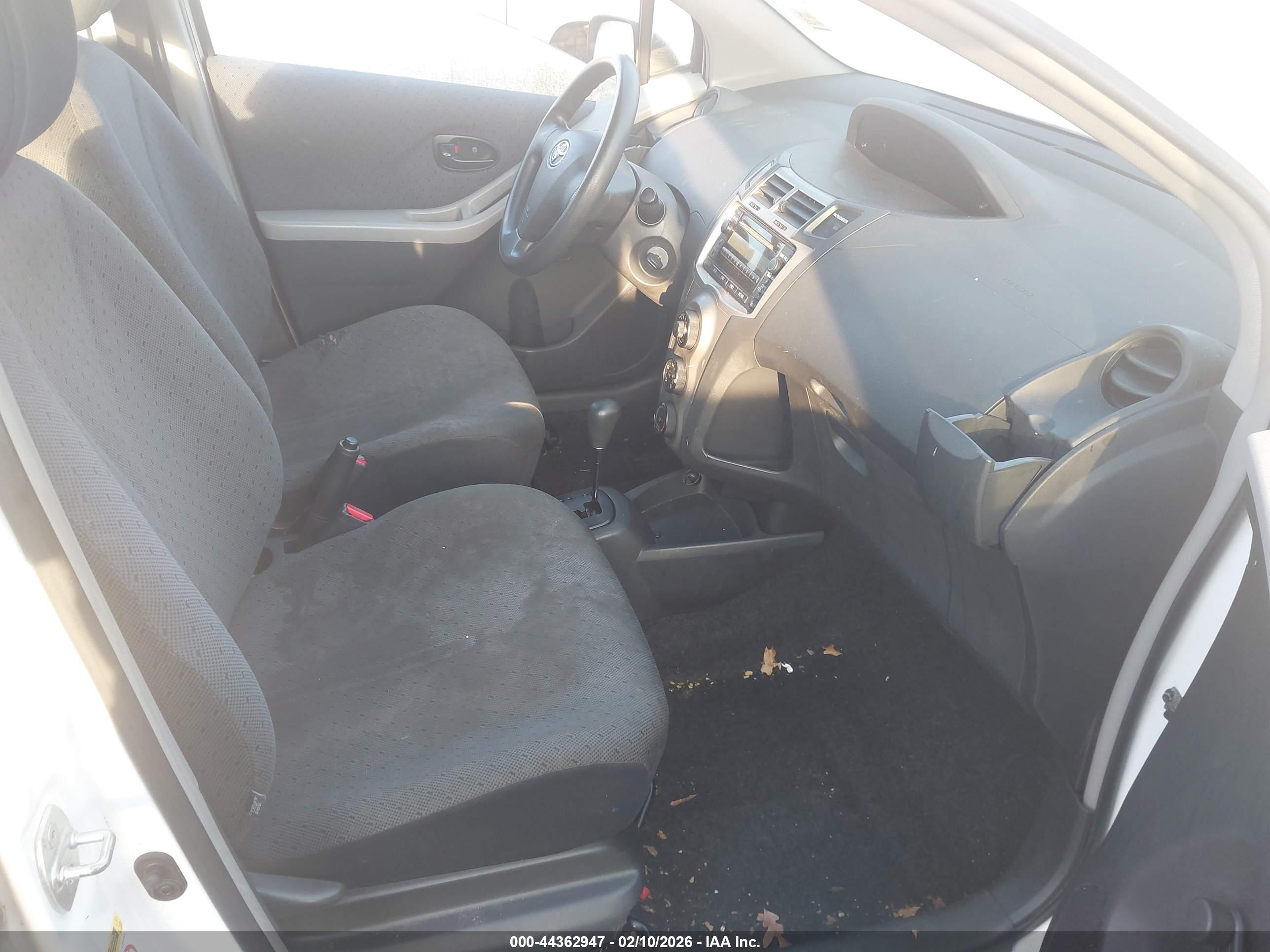 TOYOTA YARIS image 5