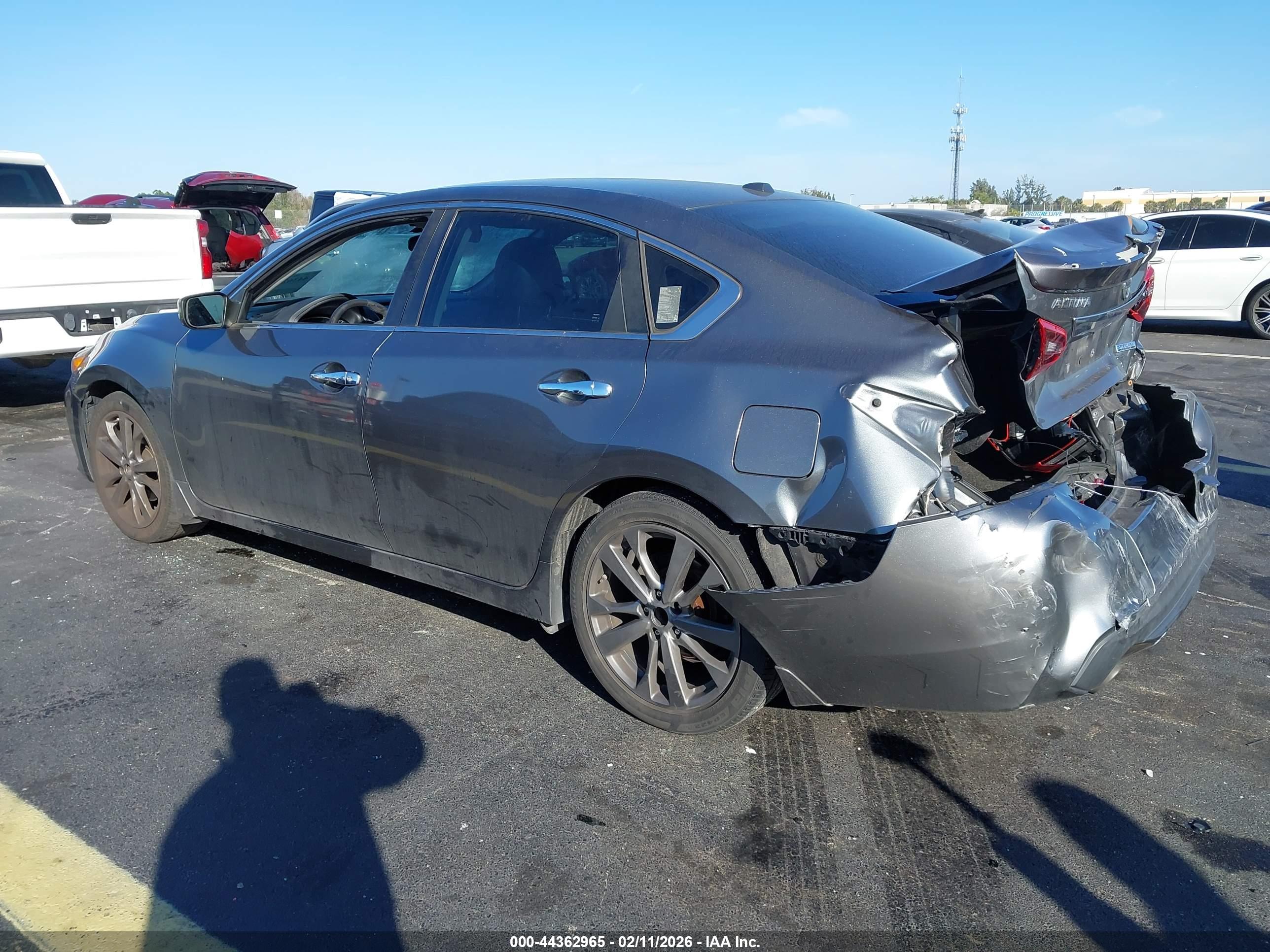 NISSAN ALTIMA image 3