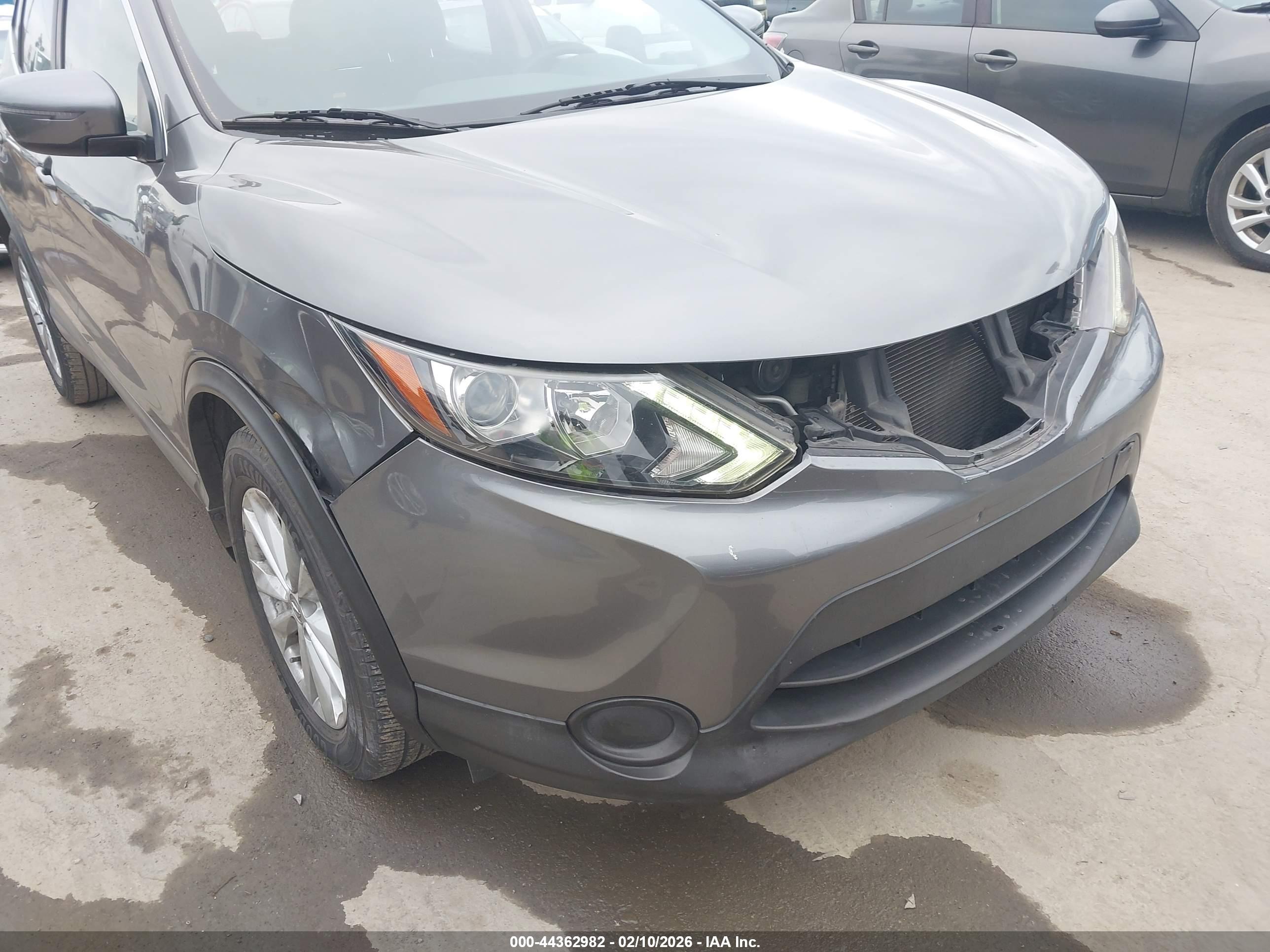NISSAN ROGUE image 6