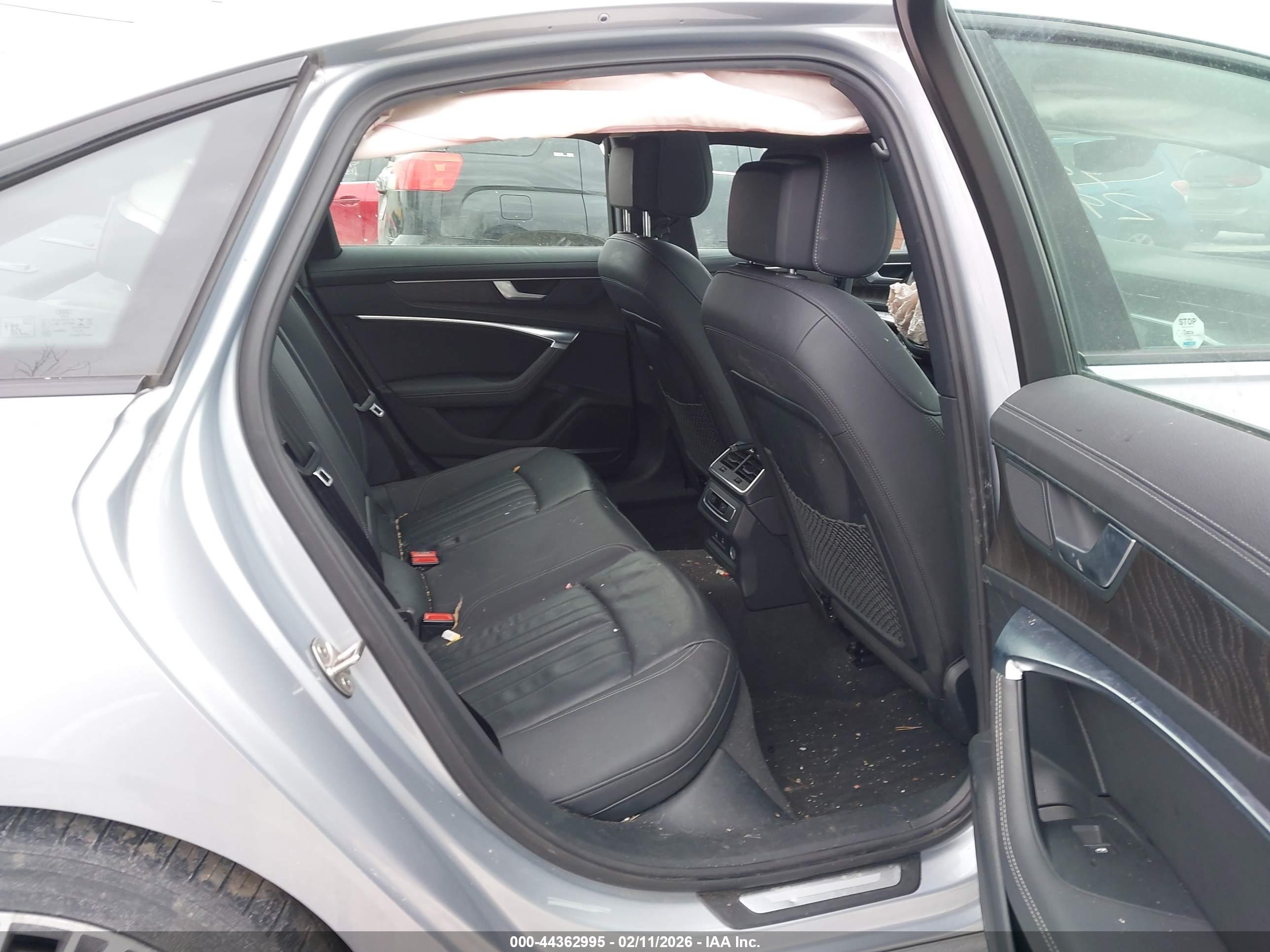 AUDI A6 image 8