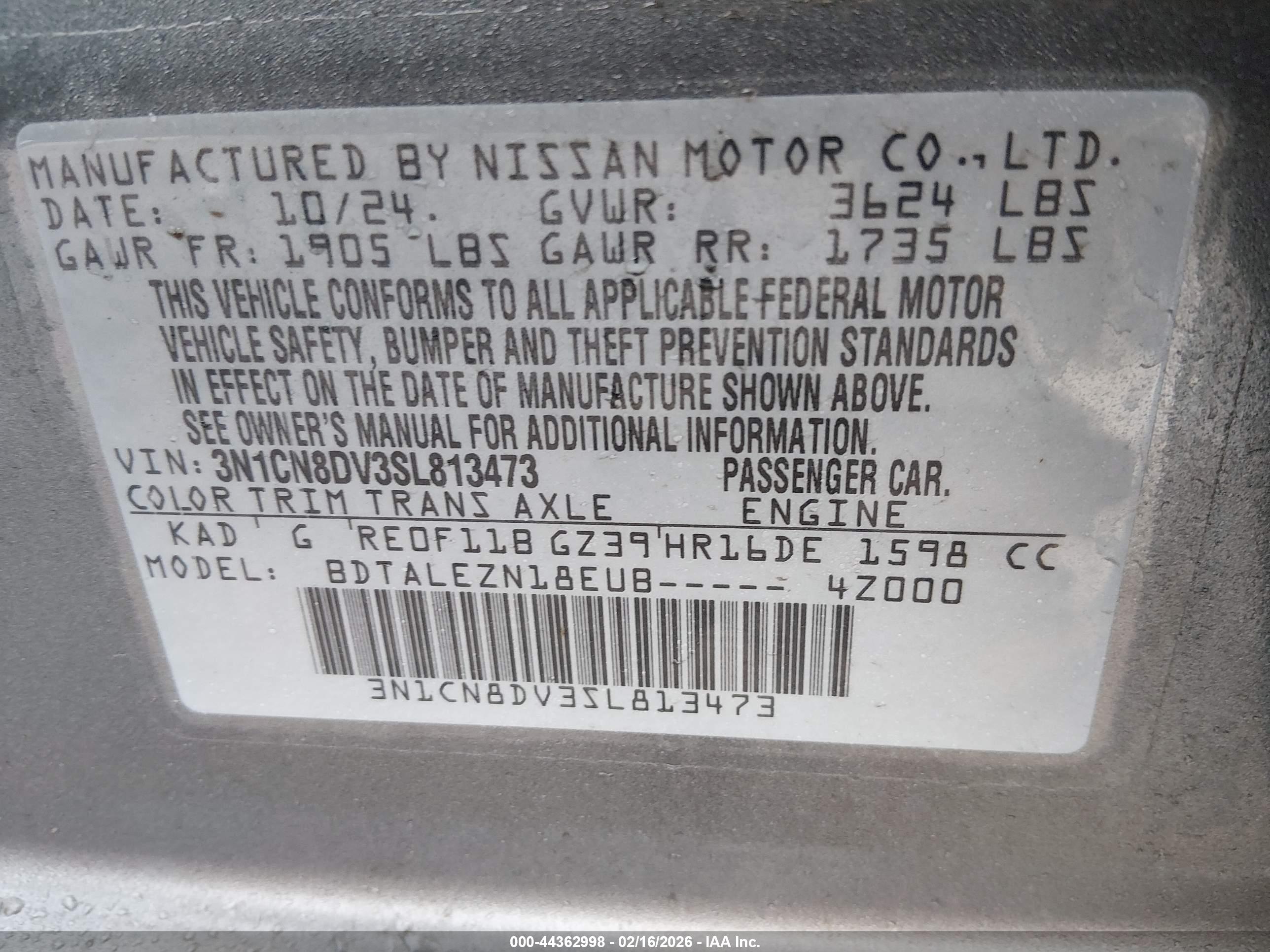 NISSAN VERSA image 9
