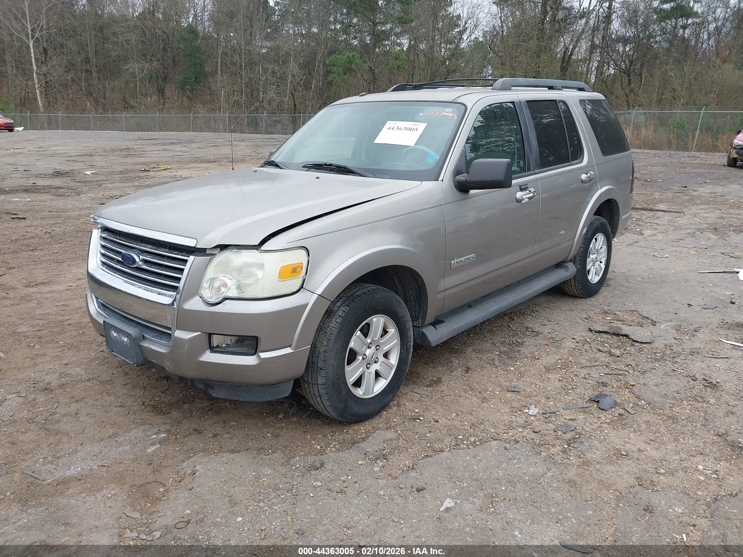 FORD EXPLORER image 2