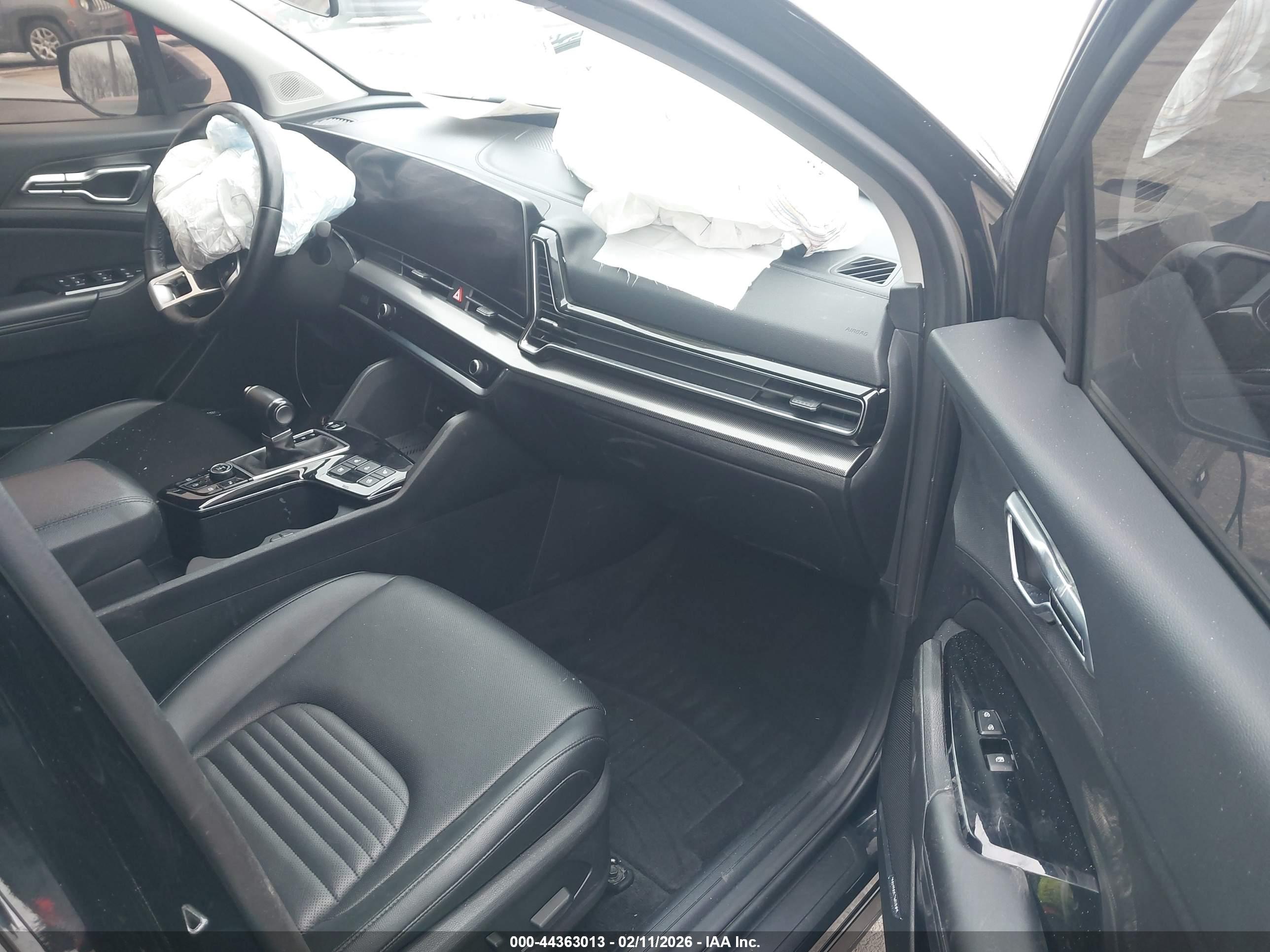 KIA SPORTAGE image 5