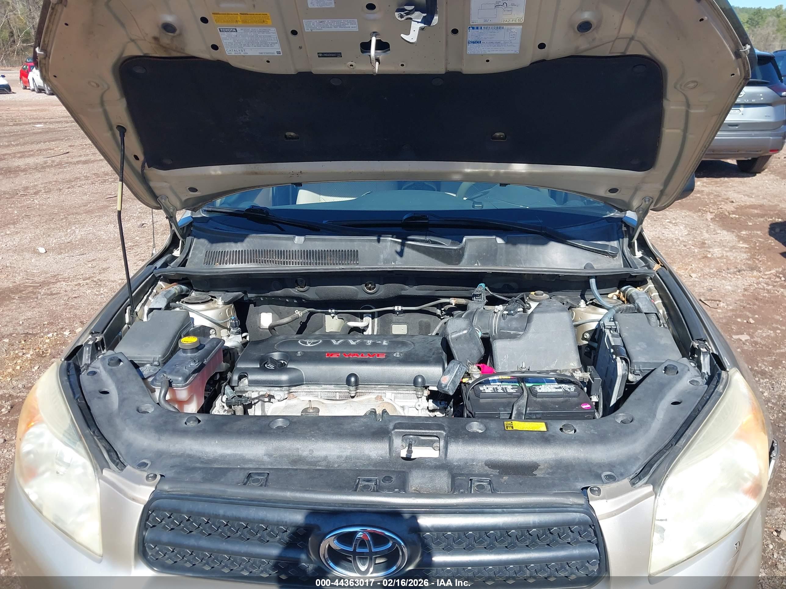 TOYOTA RAV4 image 10