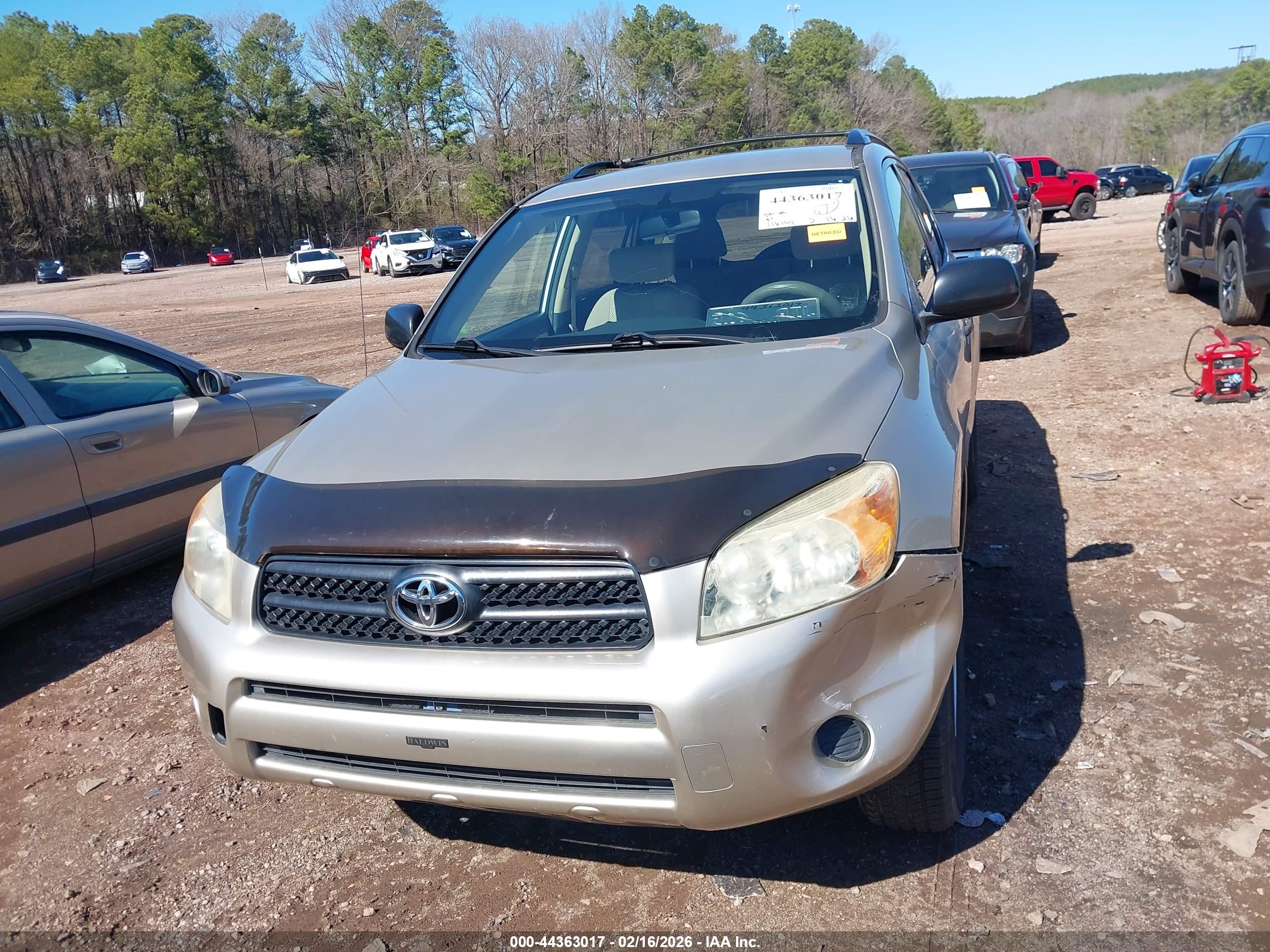 TOYOTA RAV4 image 6