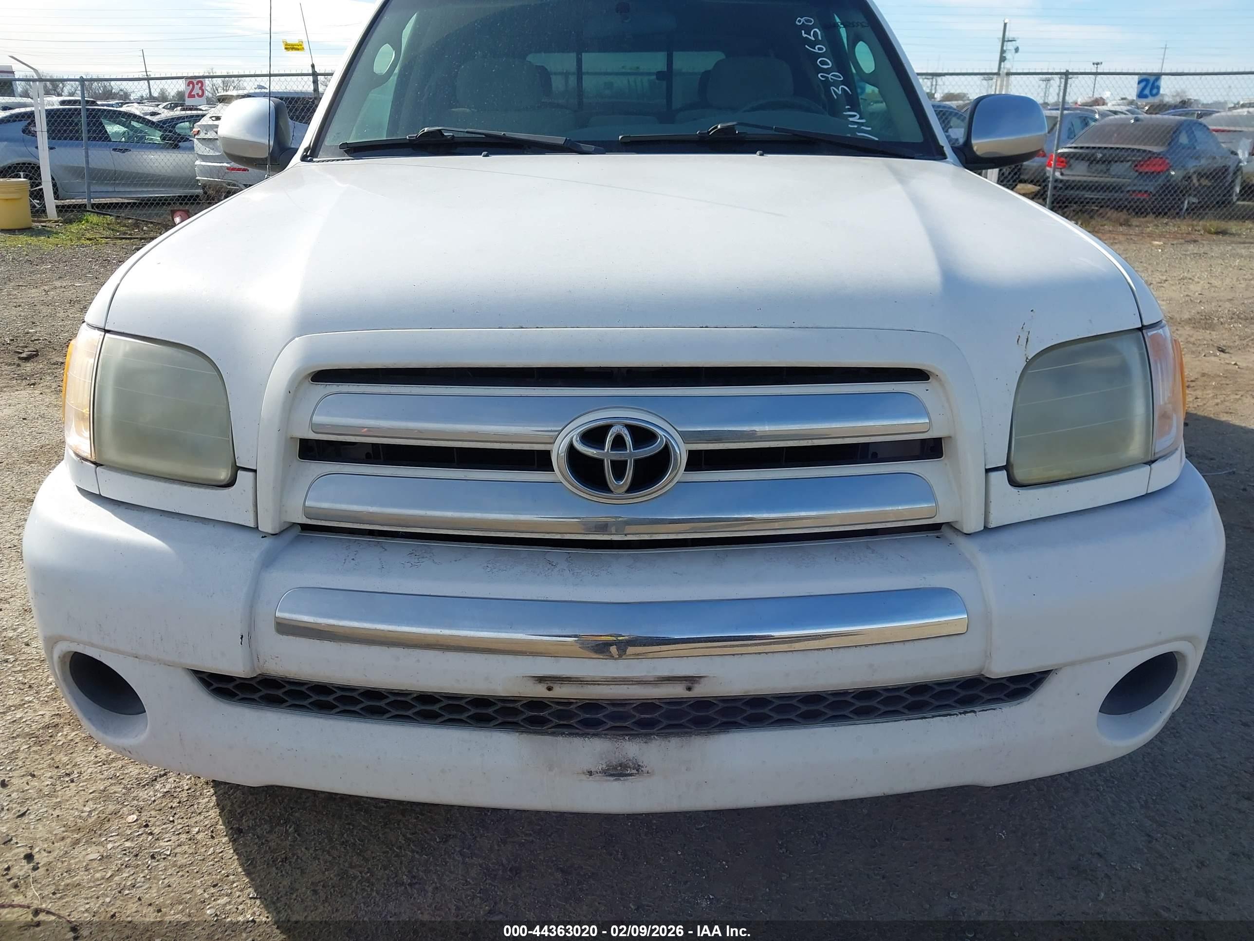 TOYOTA TUNDRA image 6
