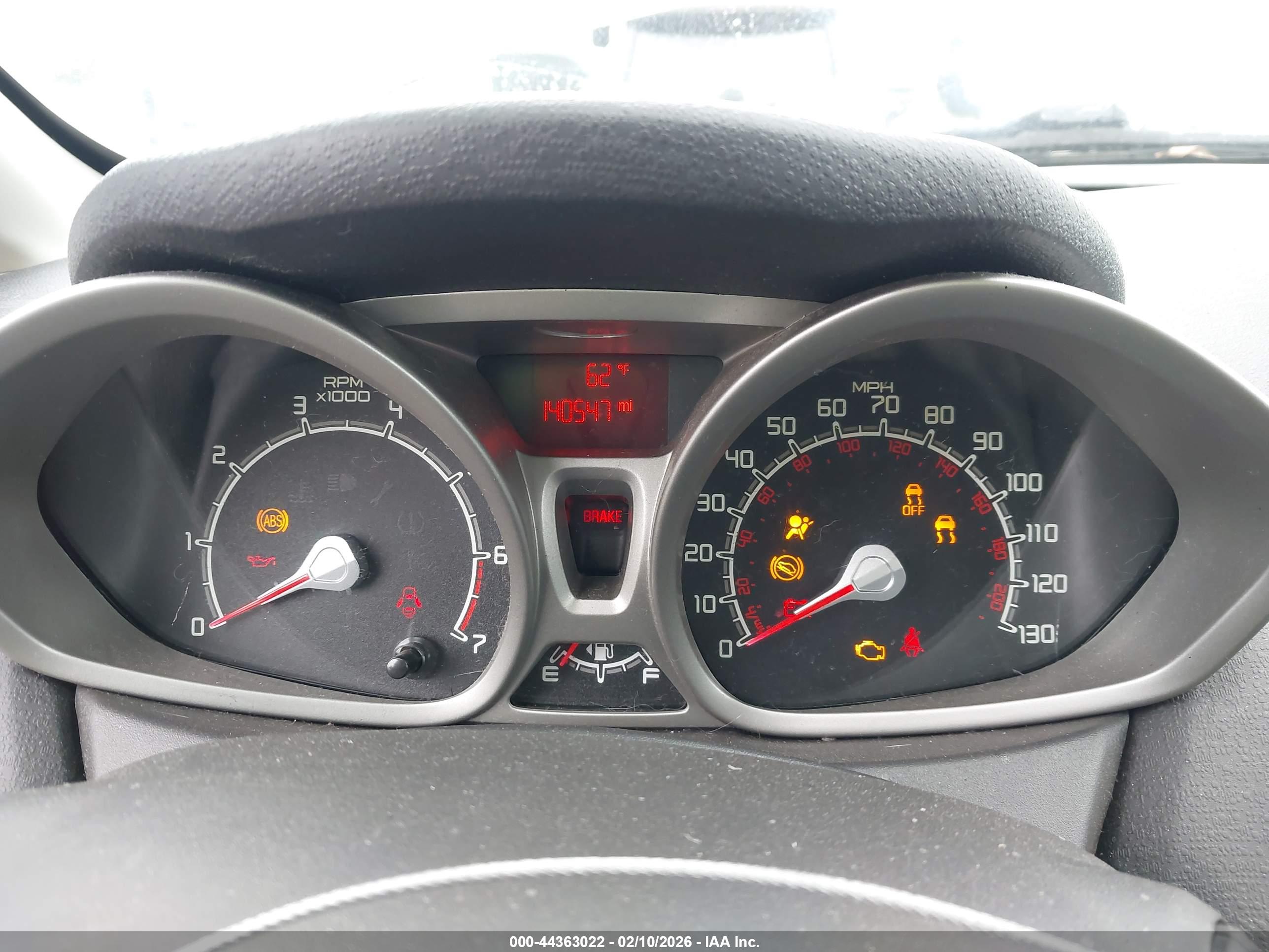 FORD FIESTA image 7