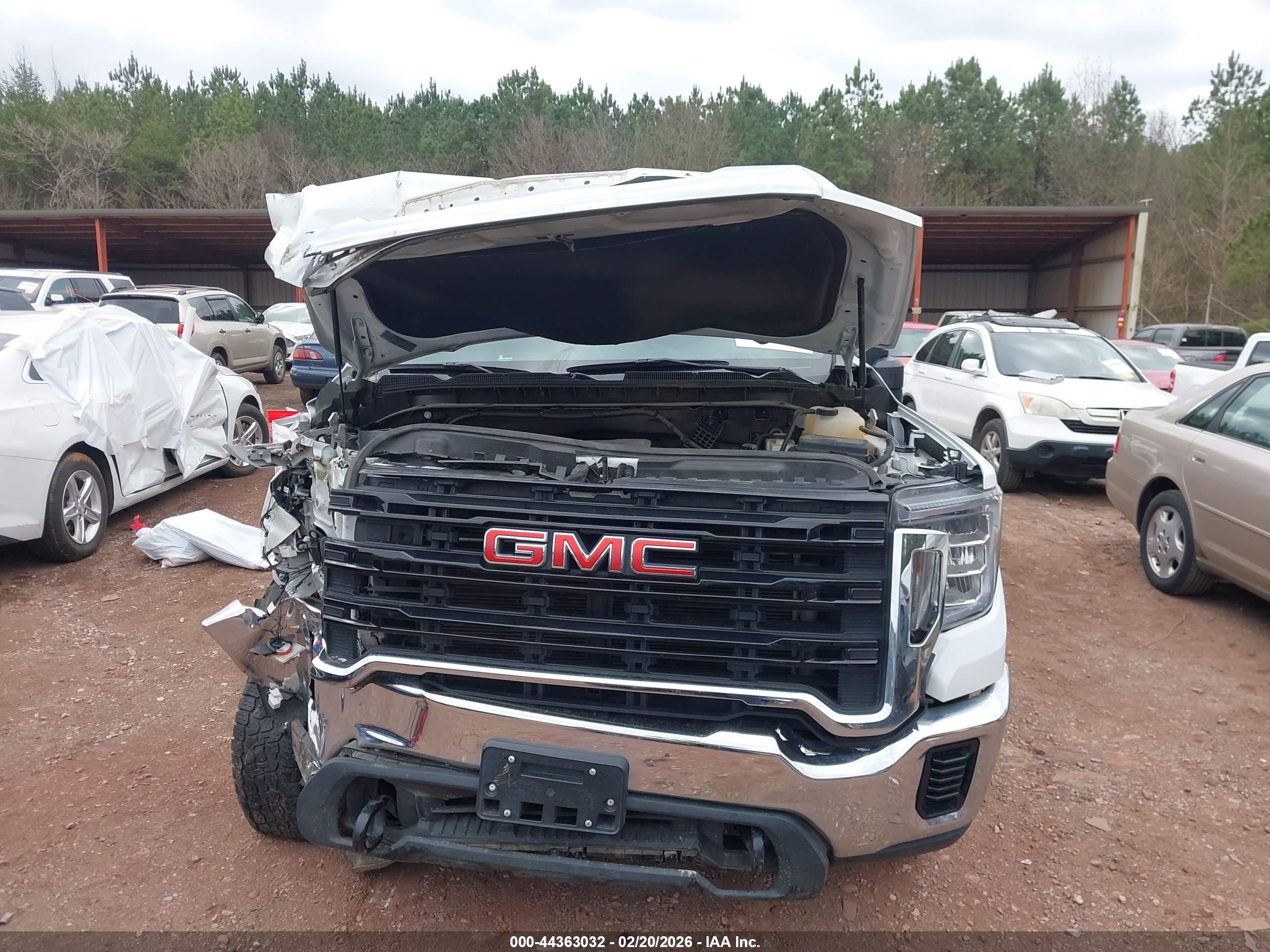 GMC SIERRA image 6