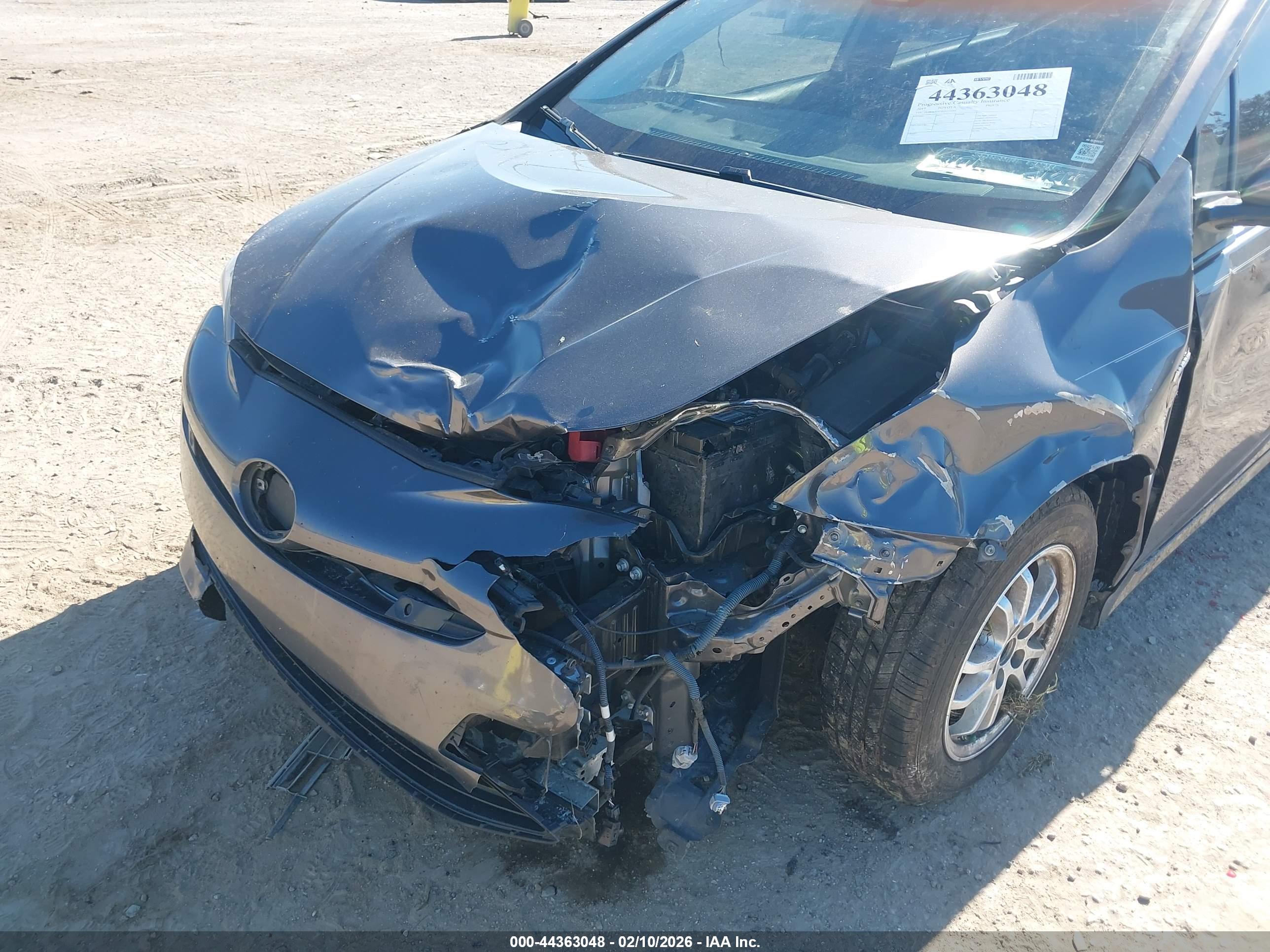 TOYOTA PRIUS image 6