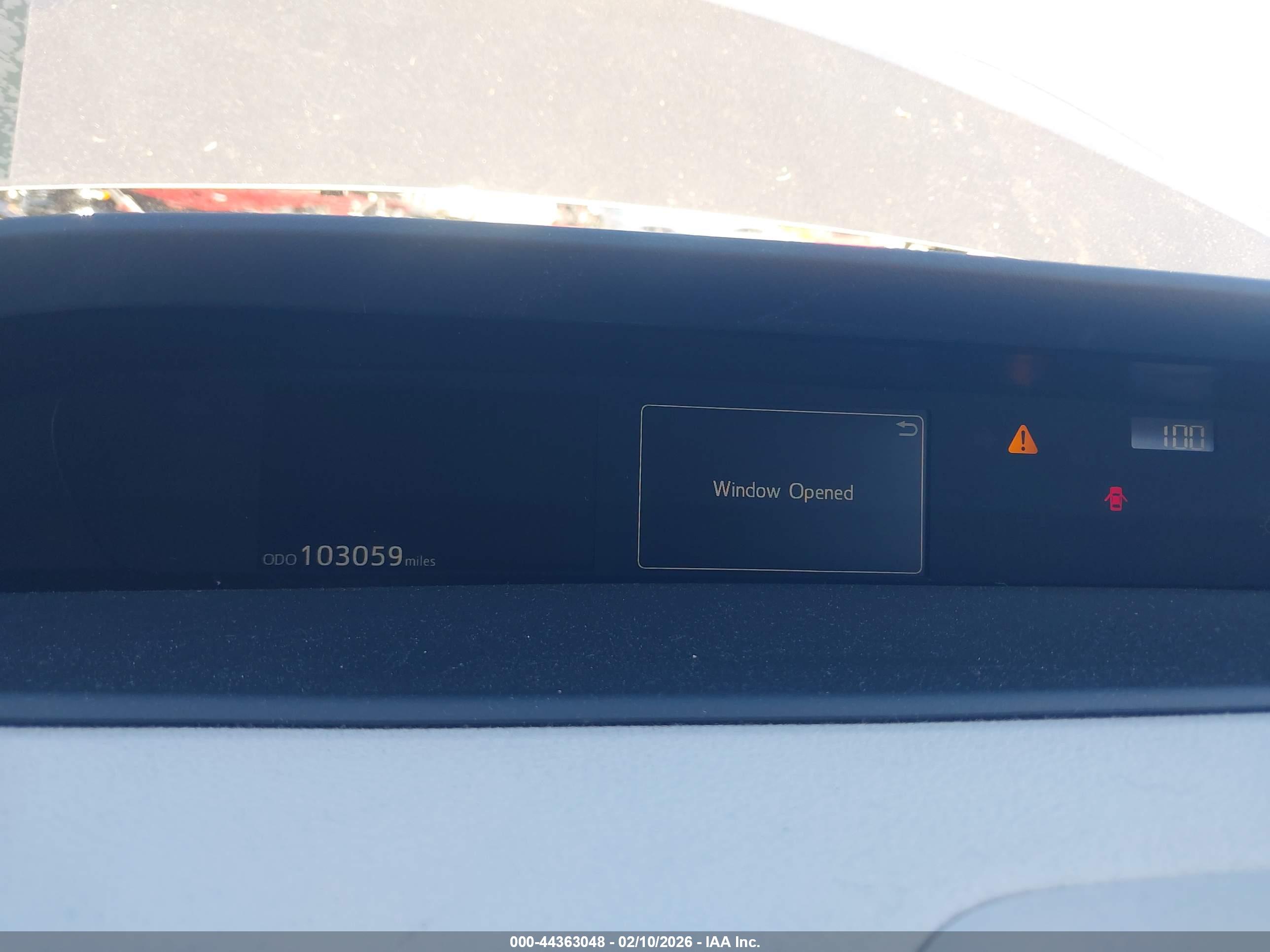 TOYOTA PRIUS image 7