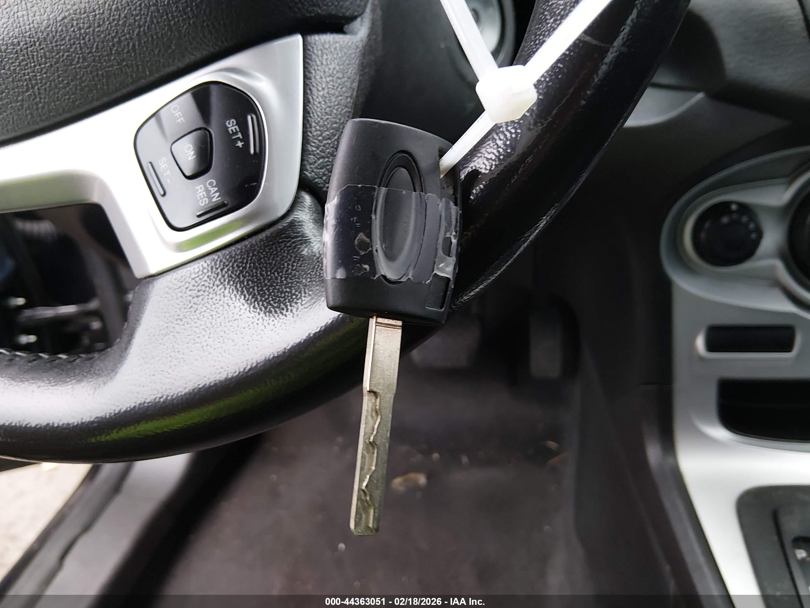 FORD FIESTA image 11