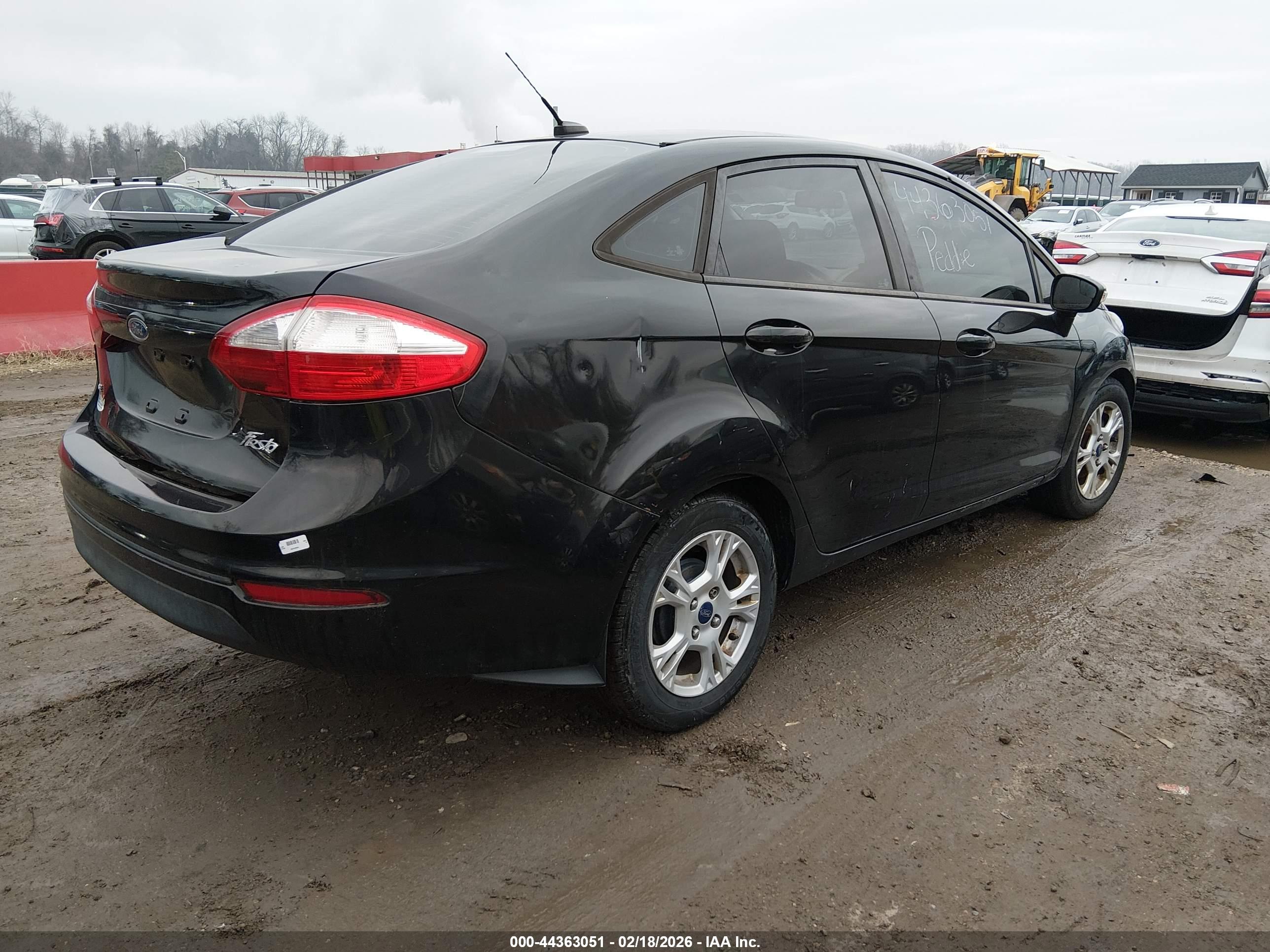 FORD FIESTA image 4