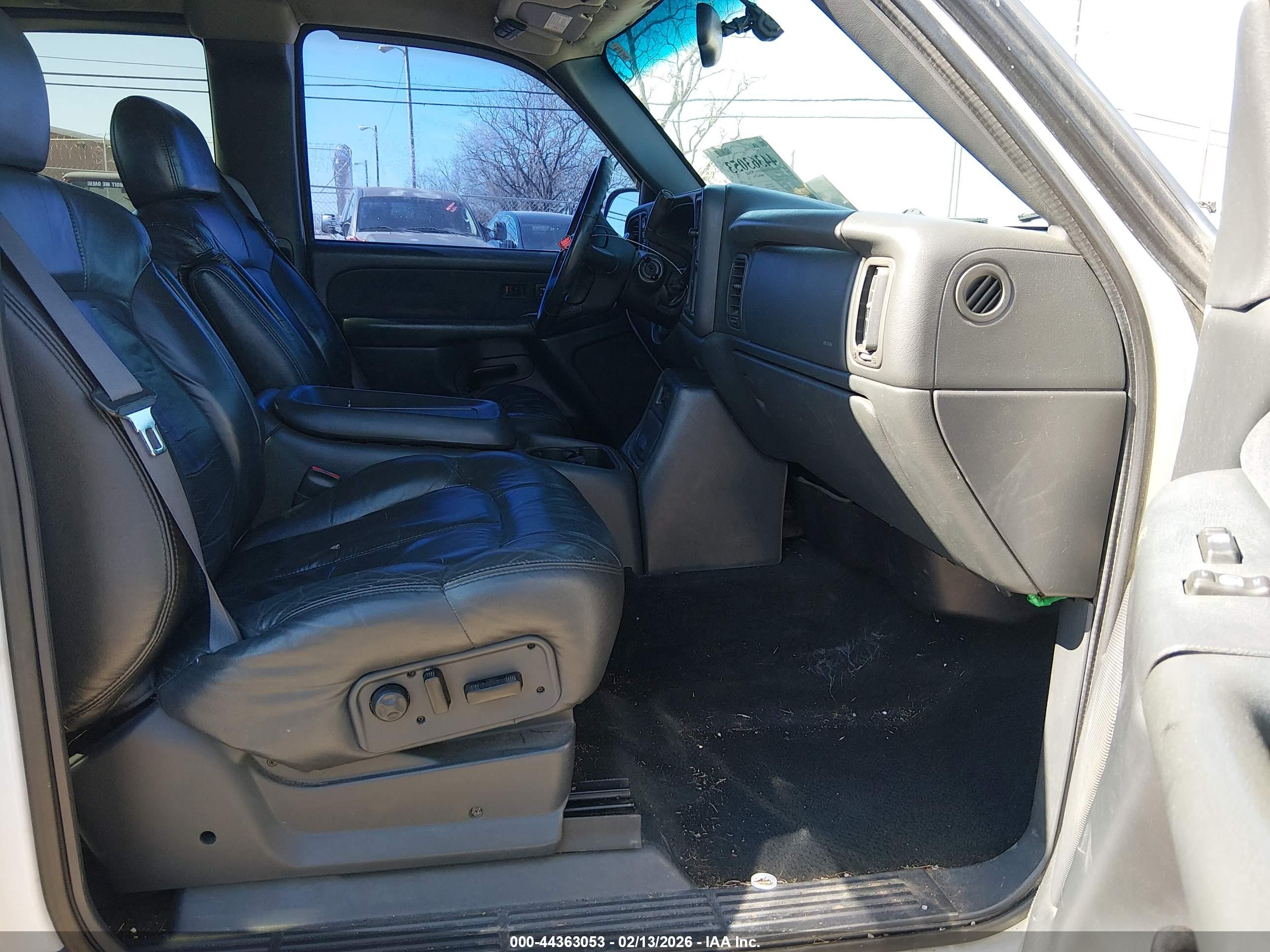 GMC SIERRA image 5