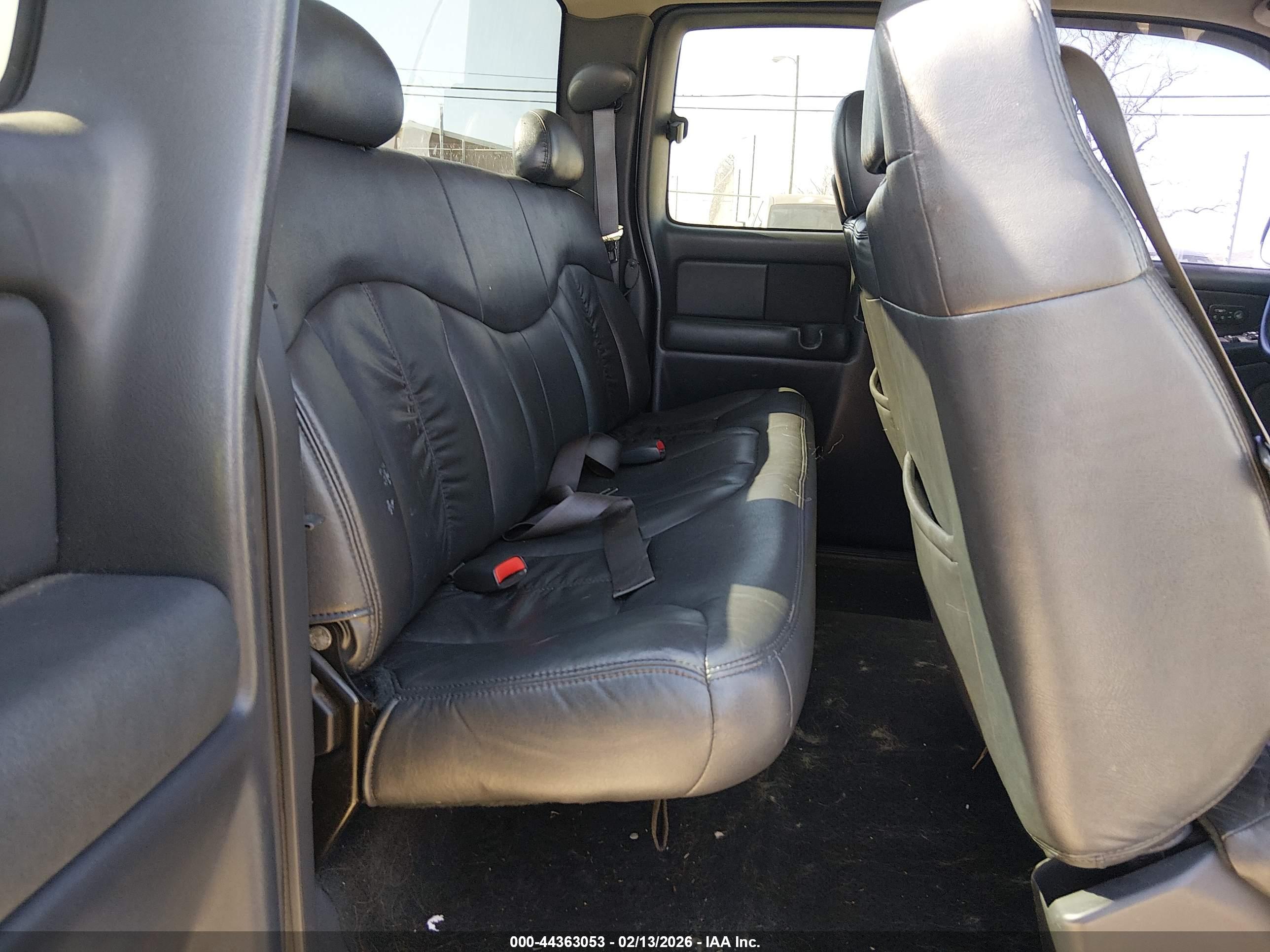GMC SIERRA image 8