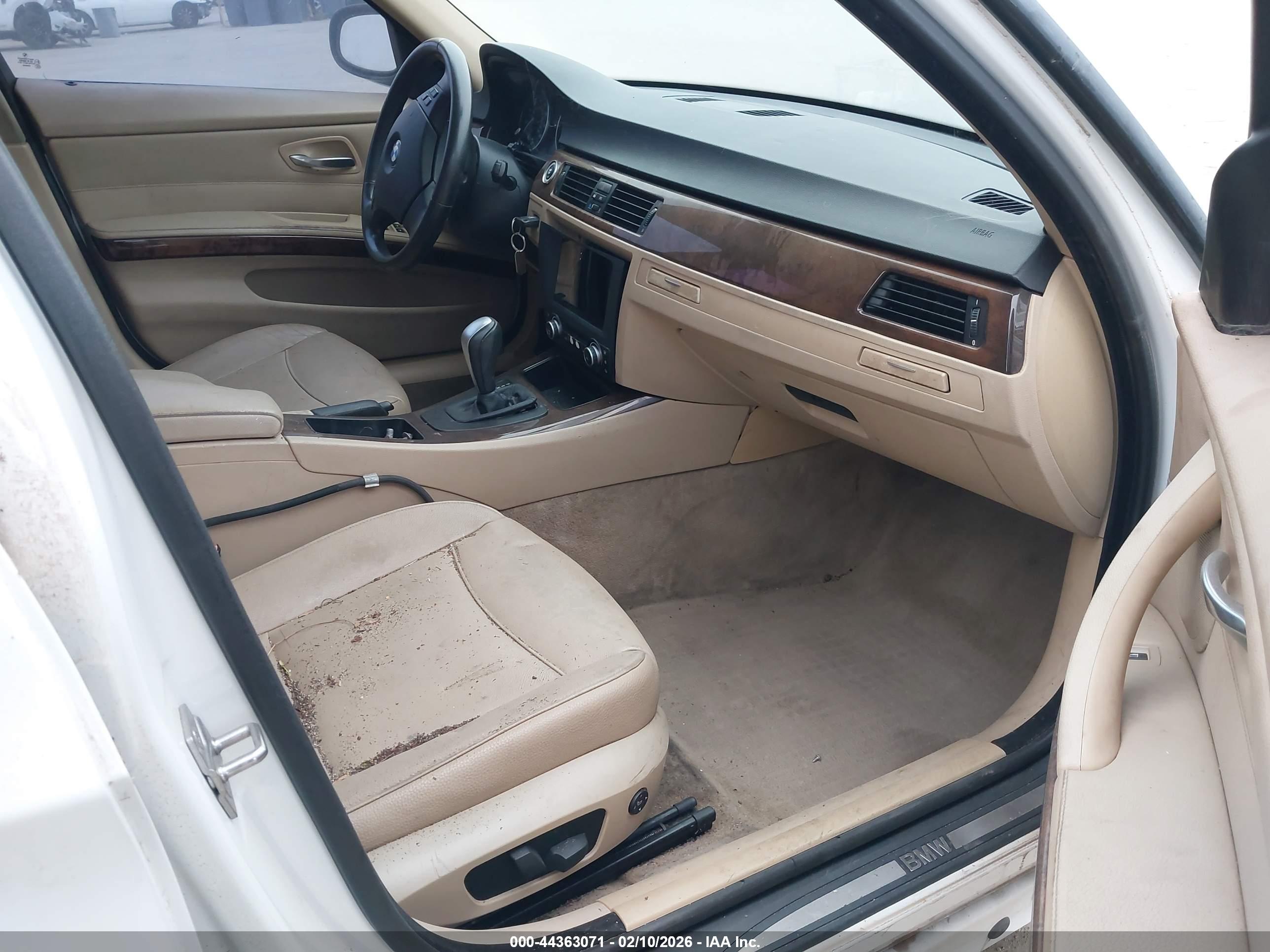 BMW 328I image 5