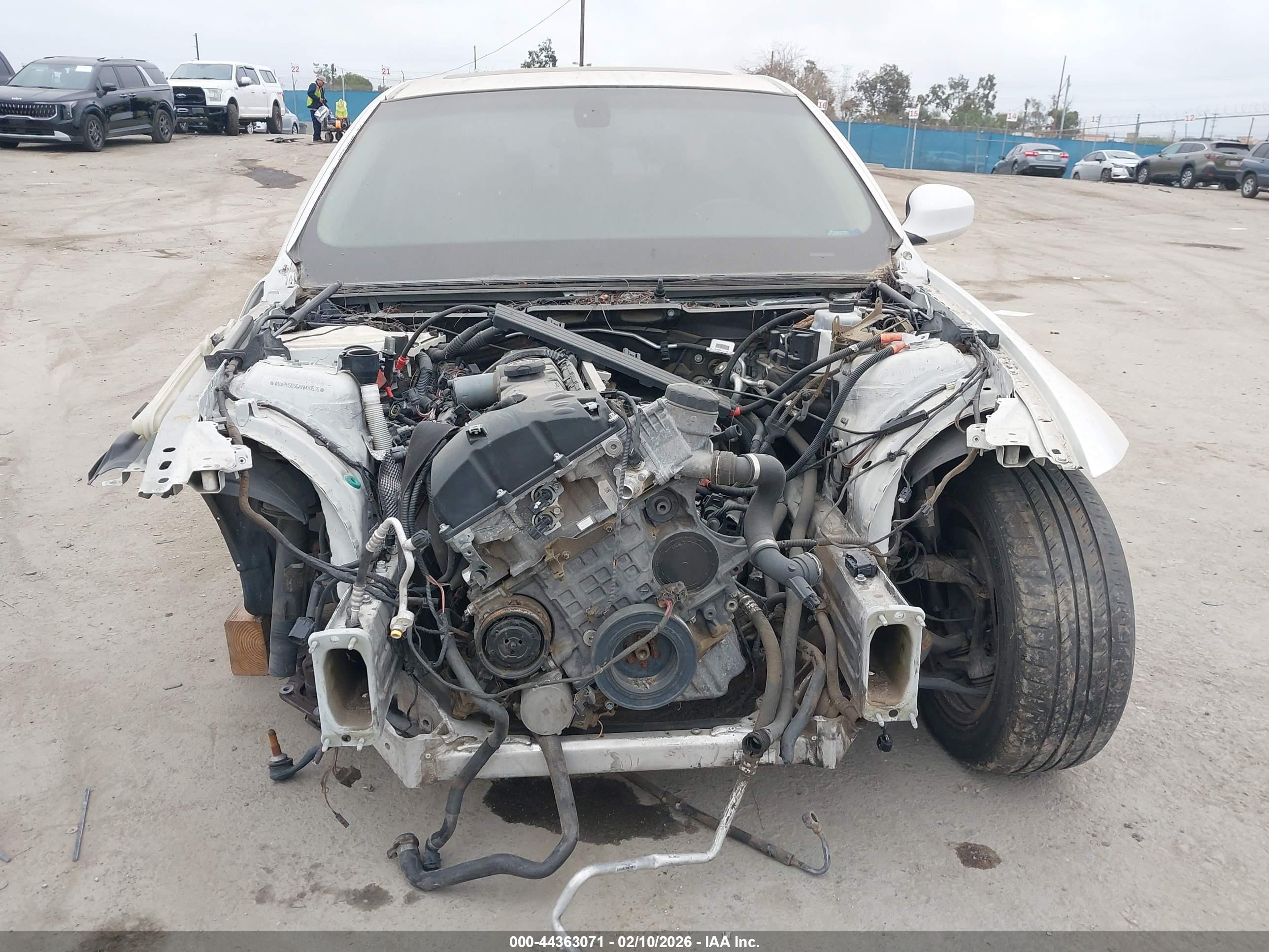 BMW 328I image 6