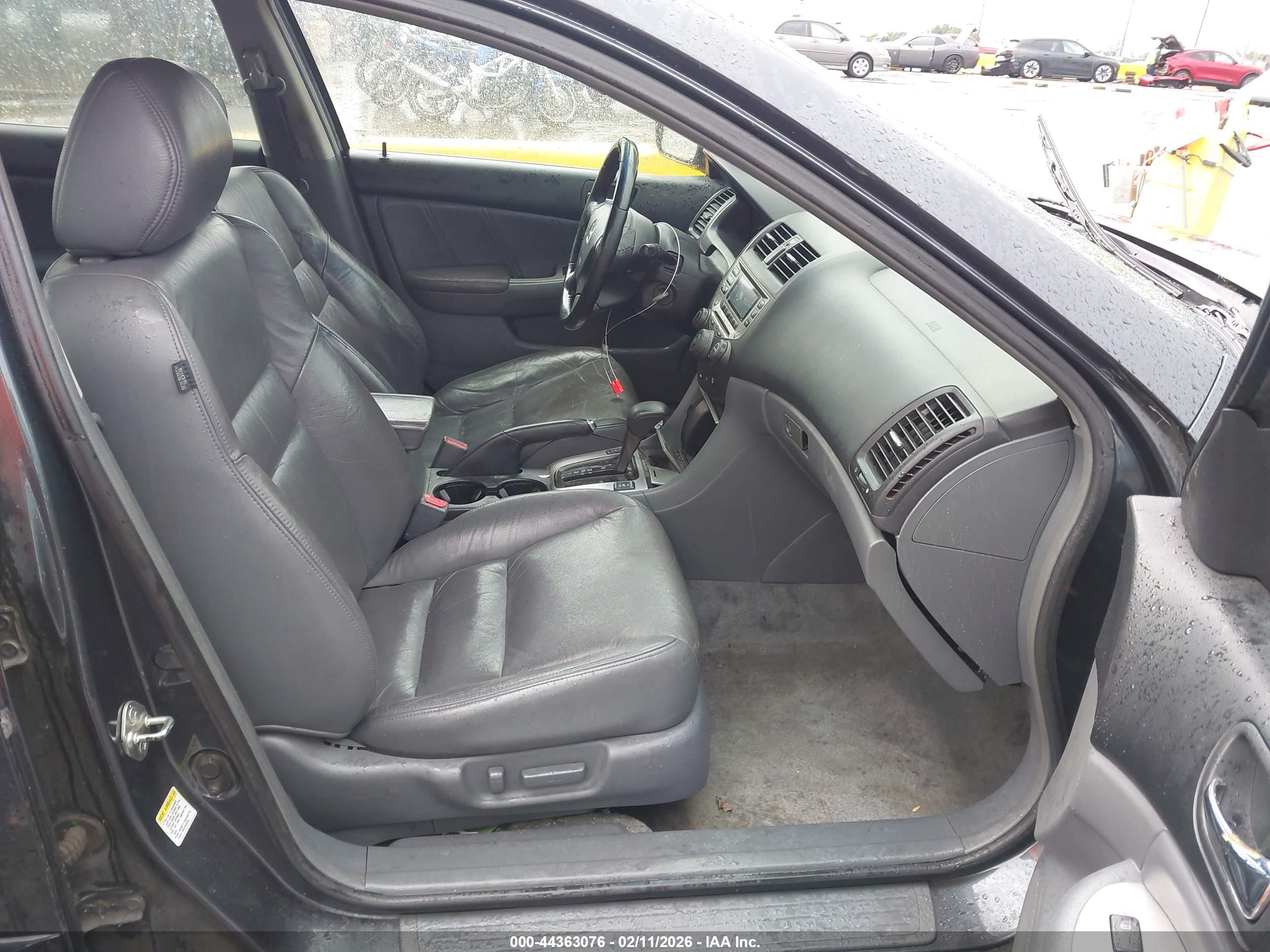 HONDA ACCORD image 5