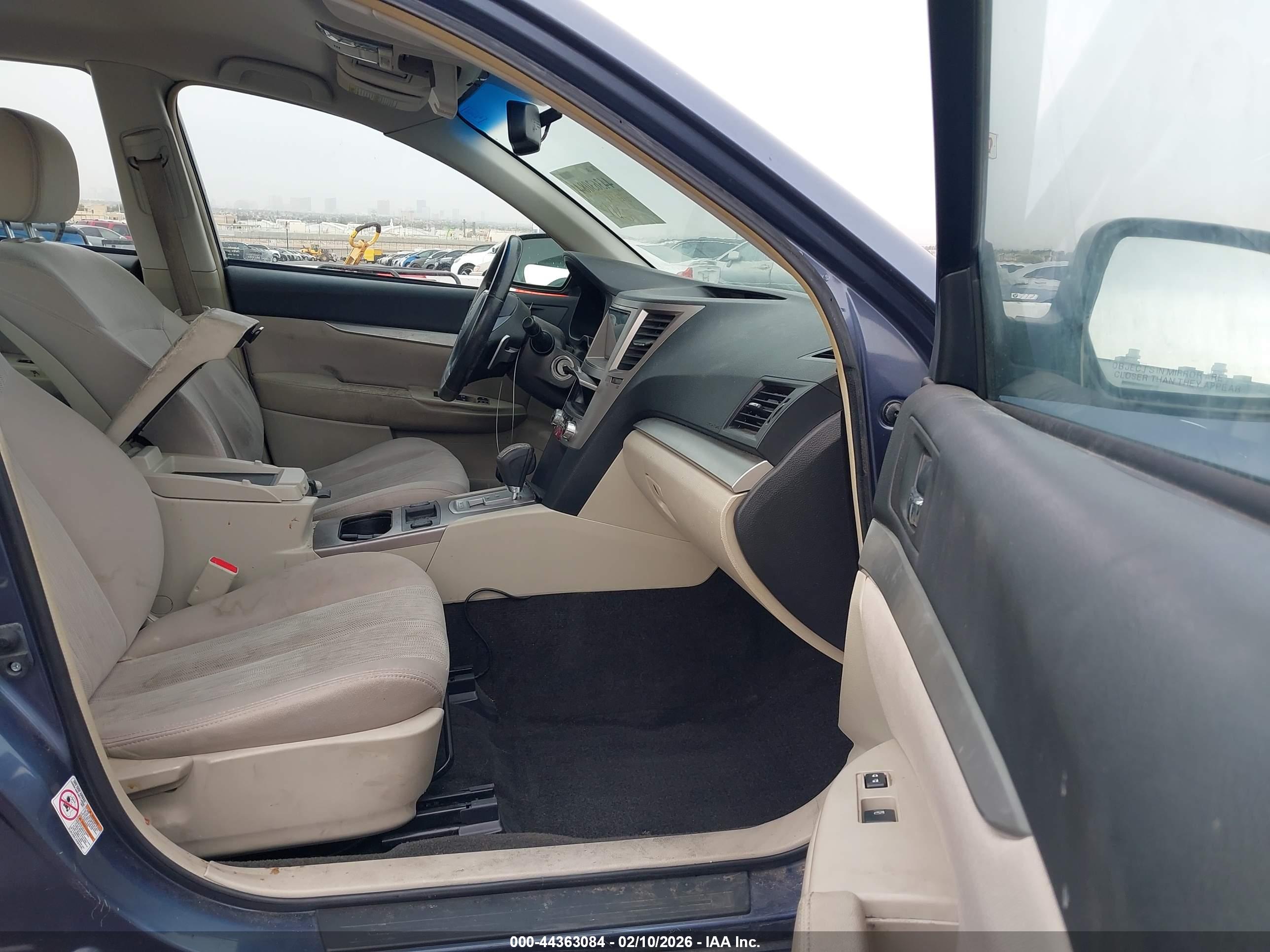 SUBARU LEGACY image 5