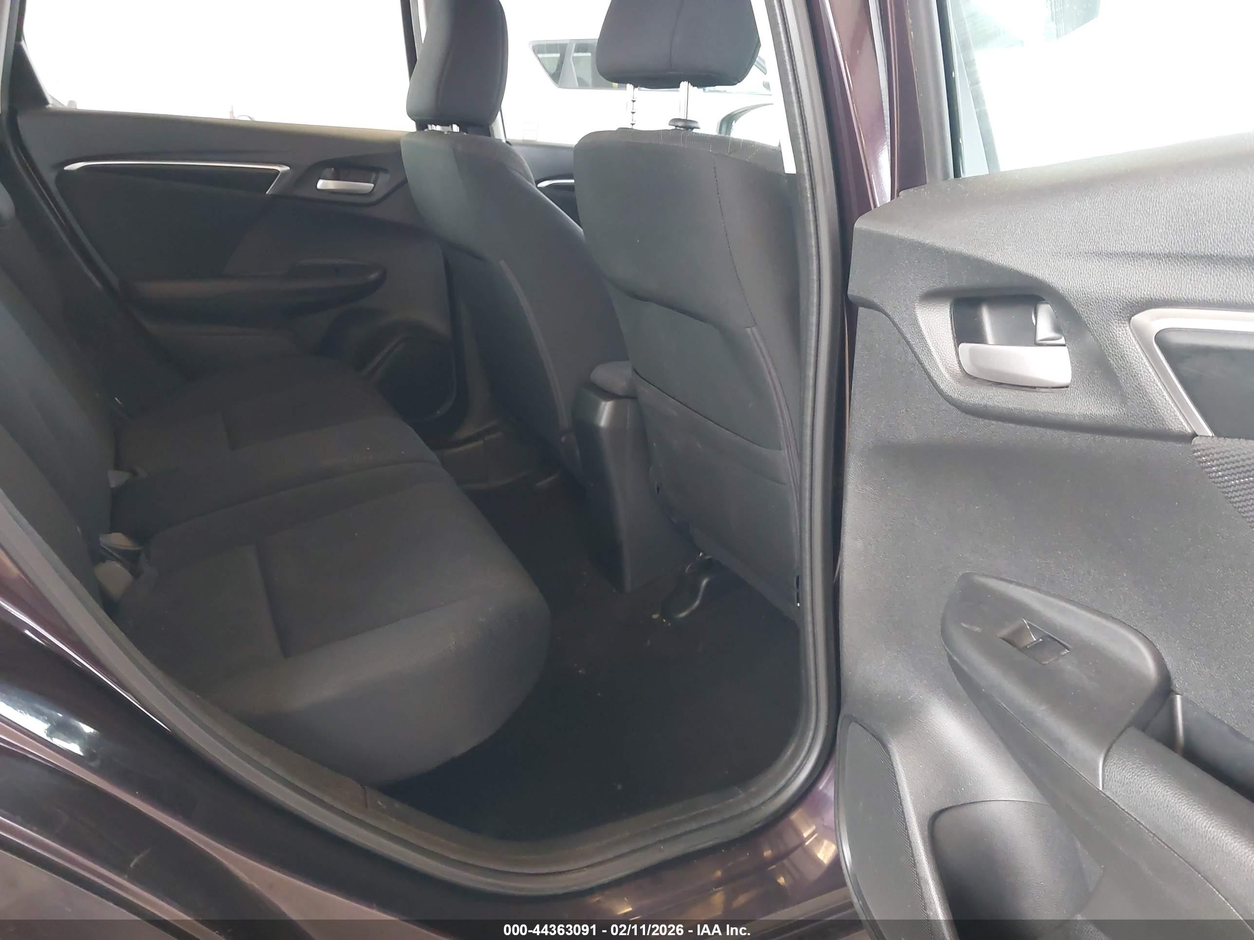HONDA FIT image 8