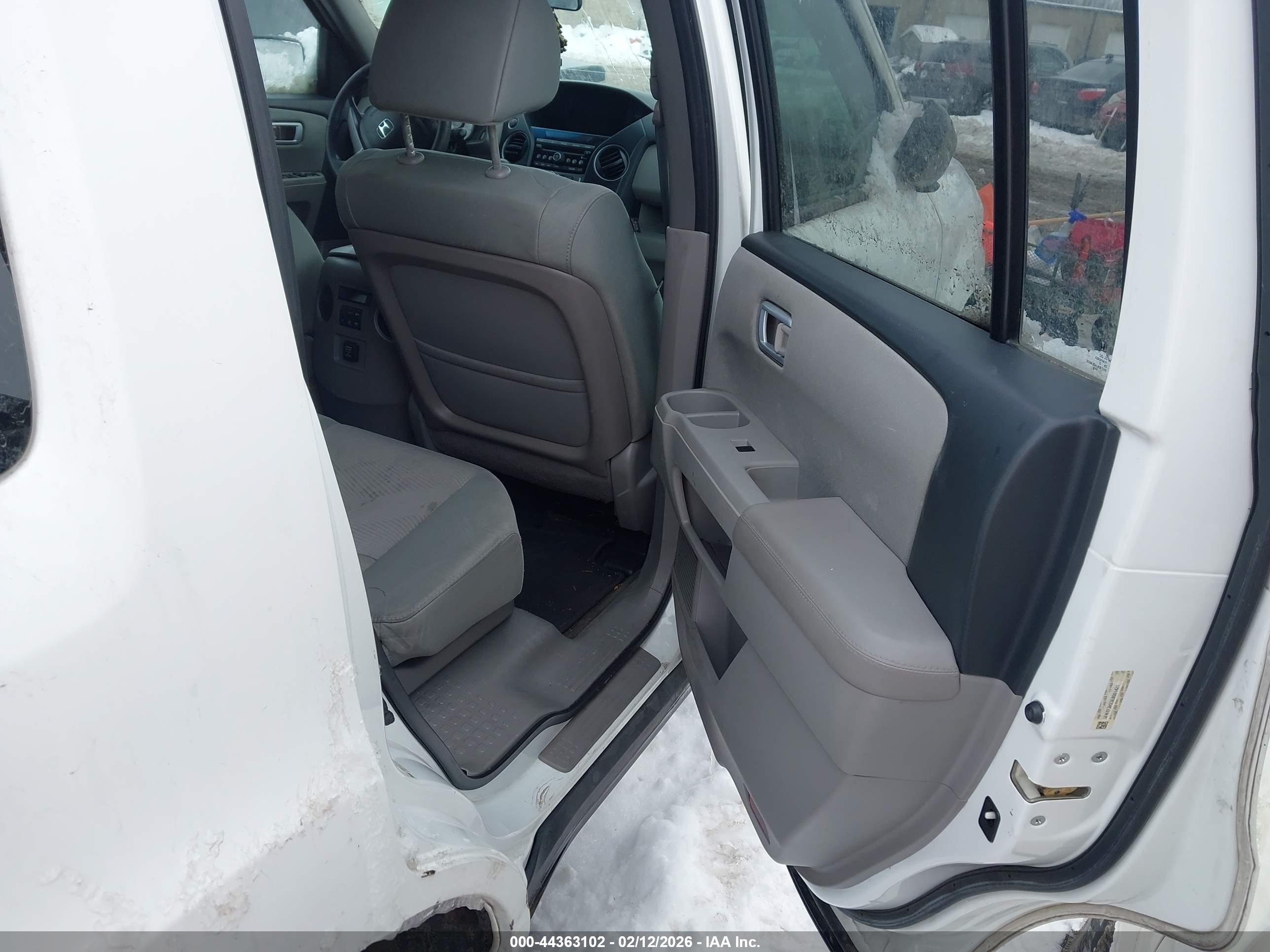 HONDA PILOT image 8