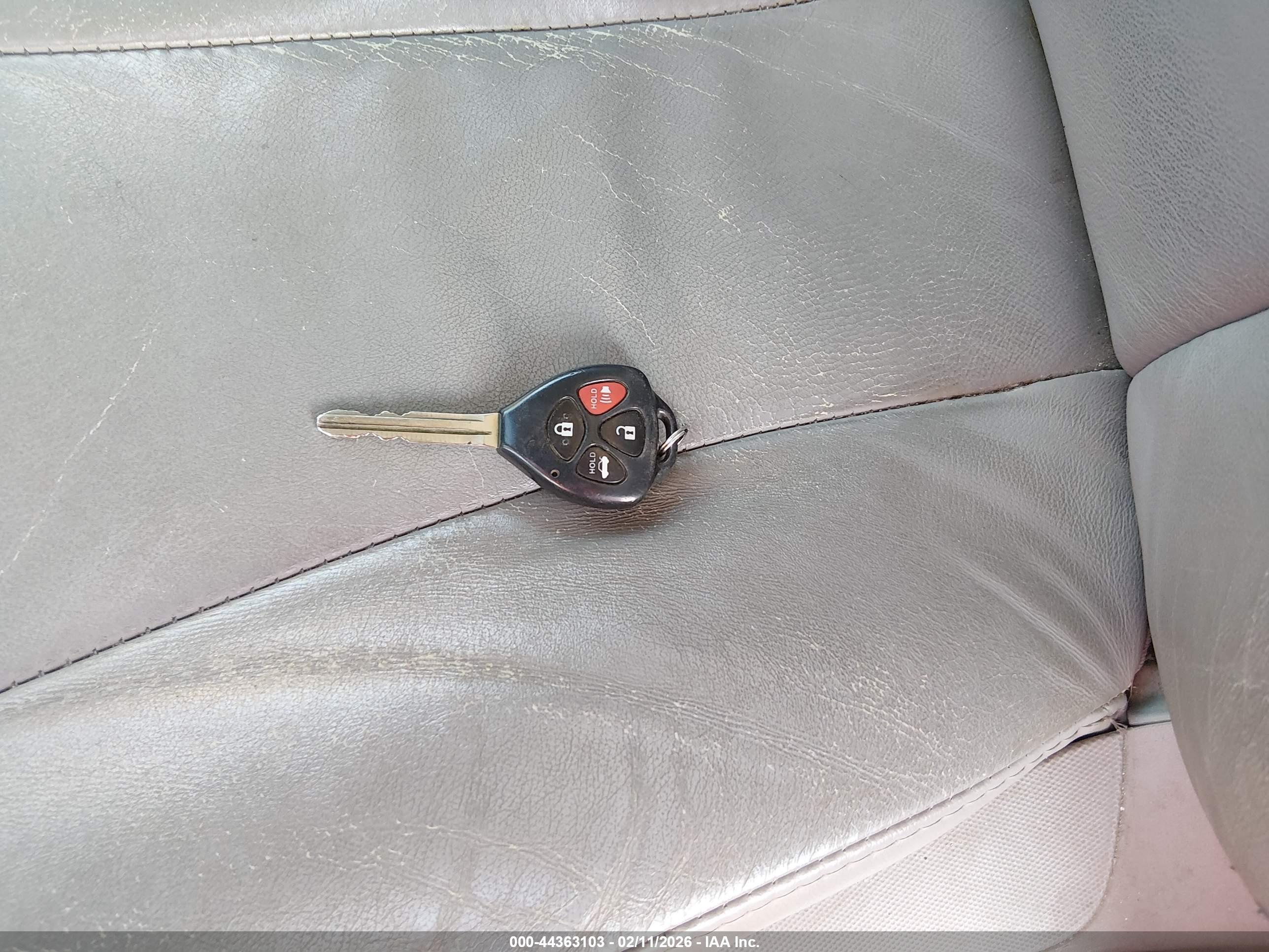 TOYOTA CAMRY image 11