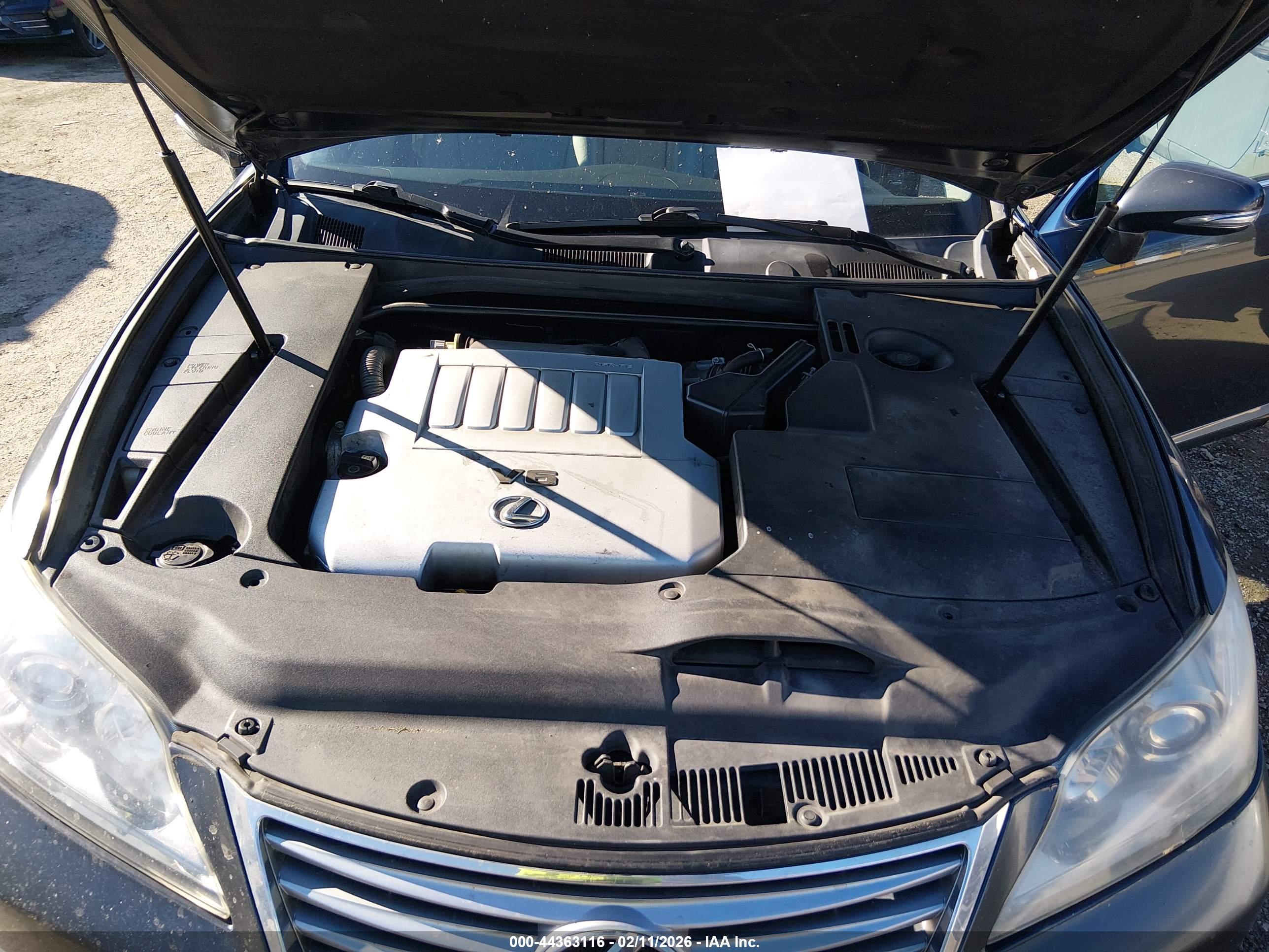 LEXUS ES image 10