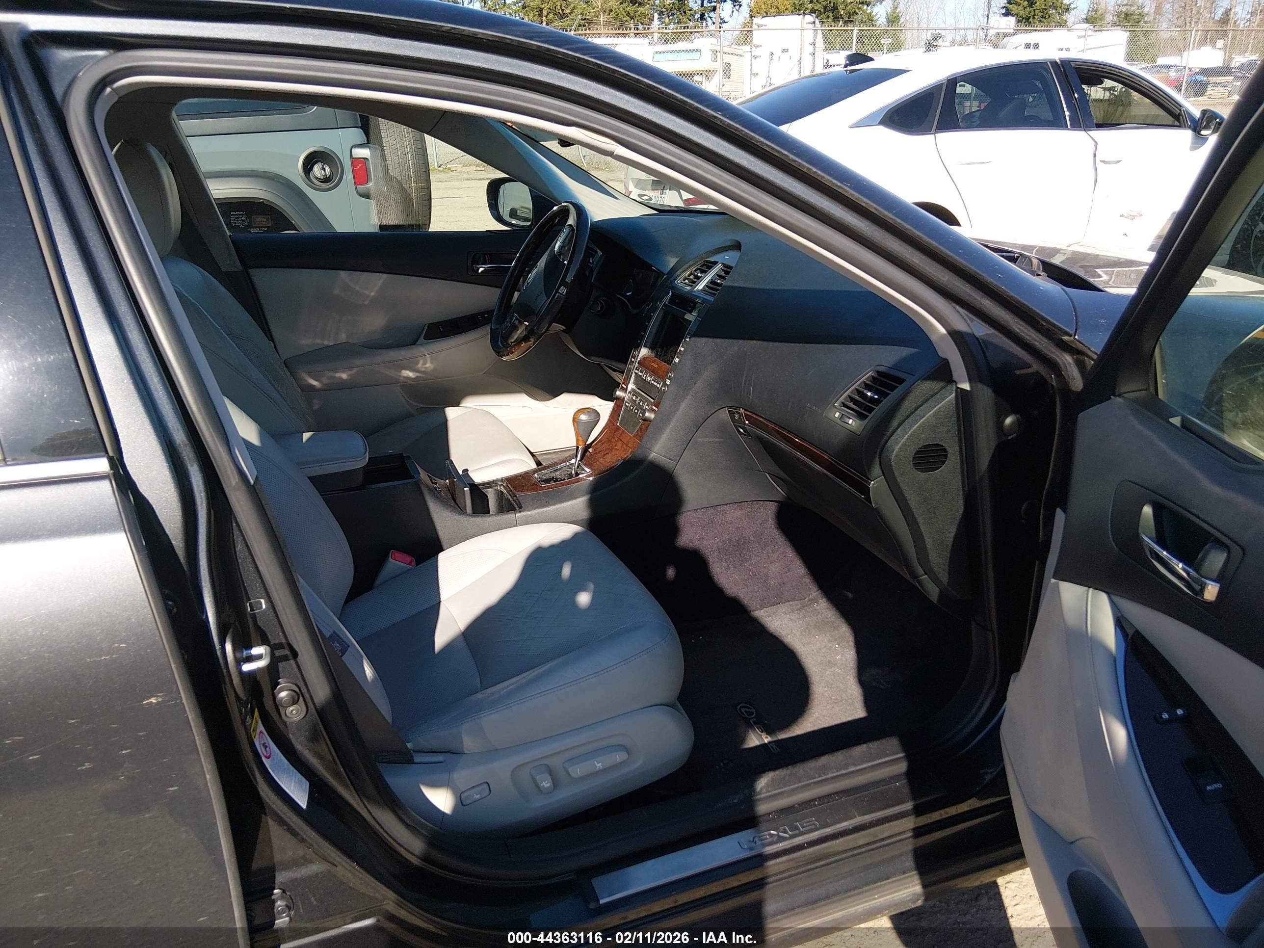 LEXUS ES image 5