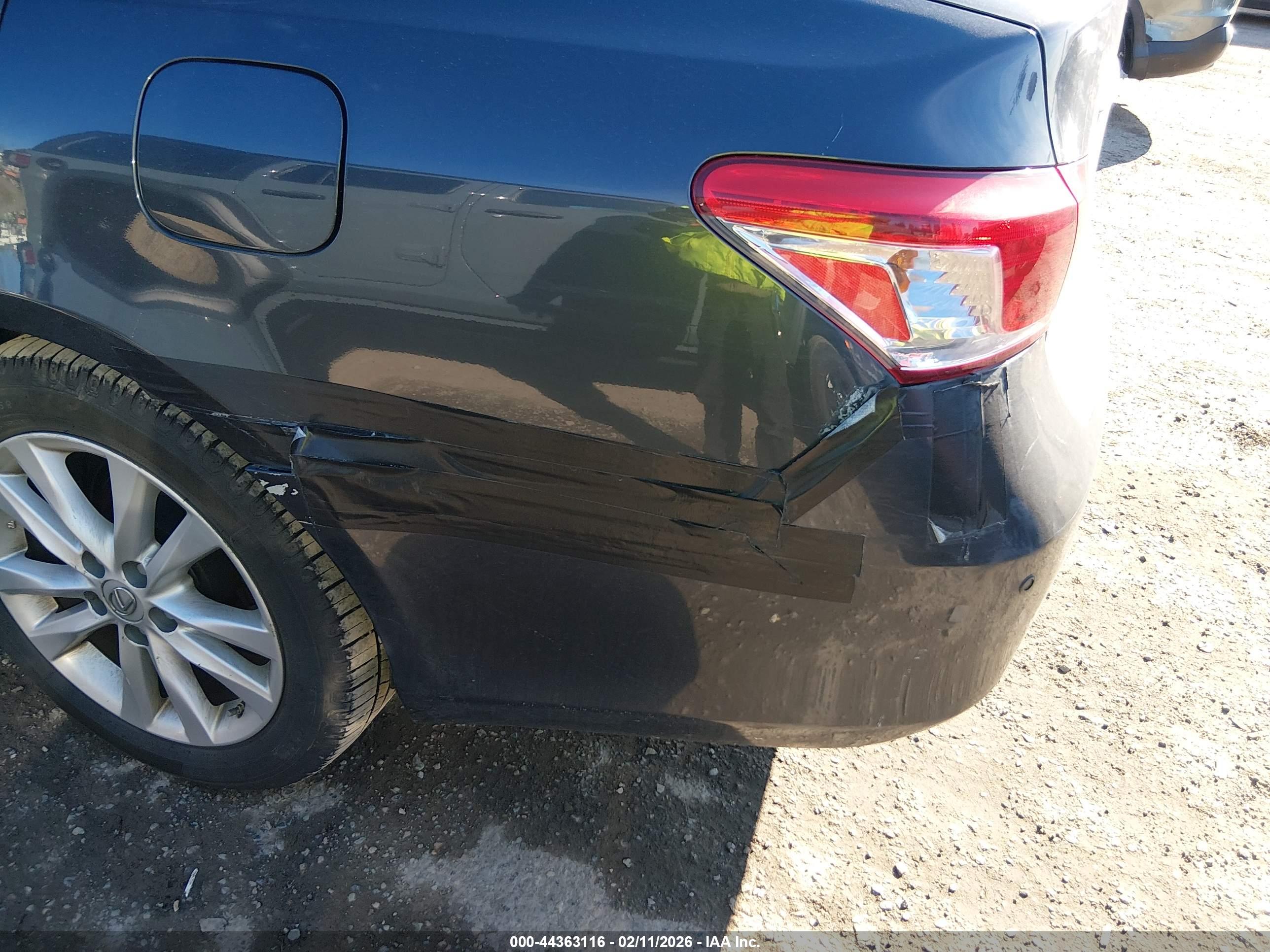 LEXUS ES image 6