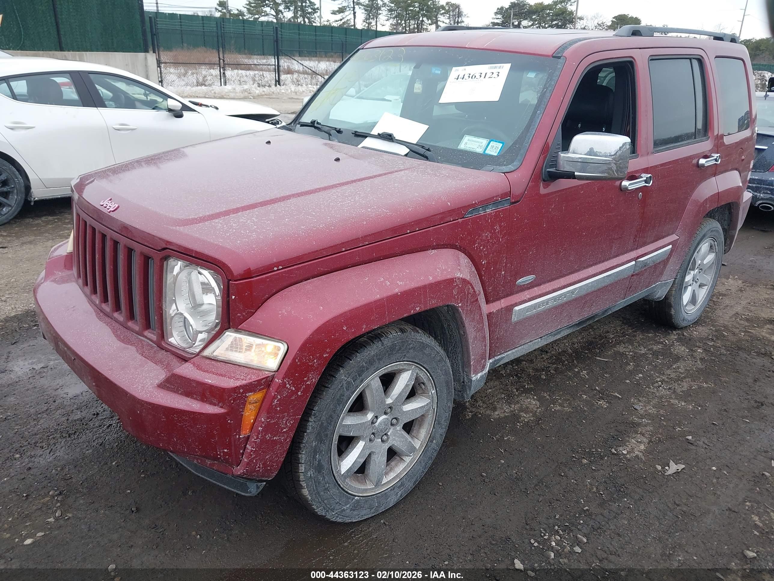 JEEP LIBERTY image 2