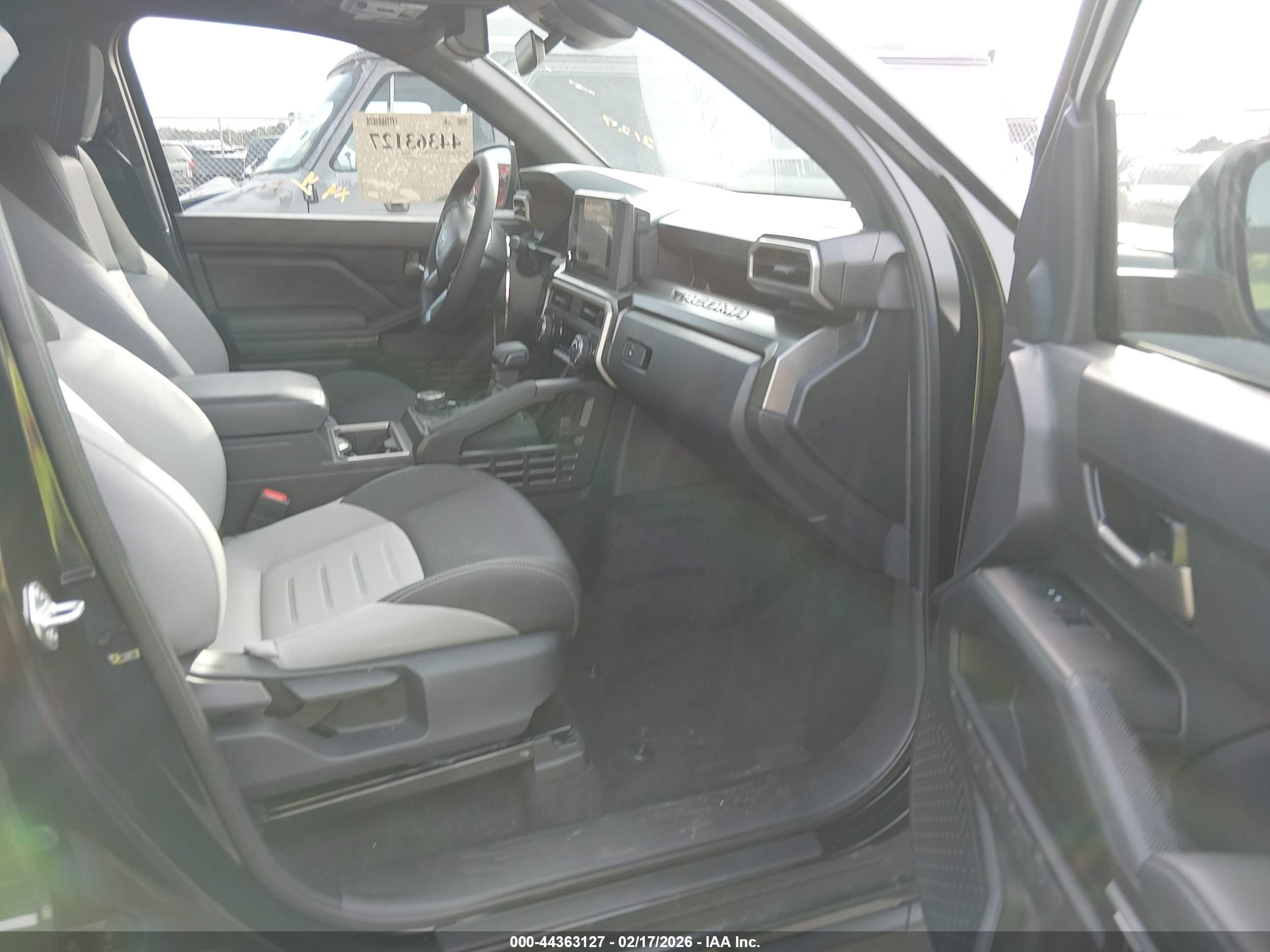 TOYOTA TACOMA image 5