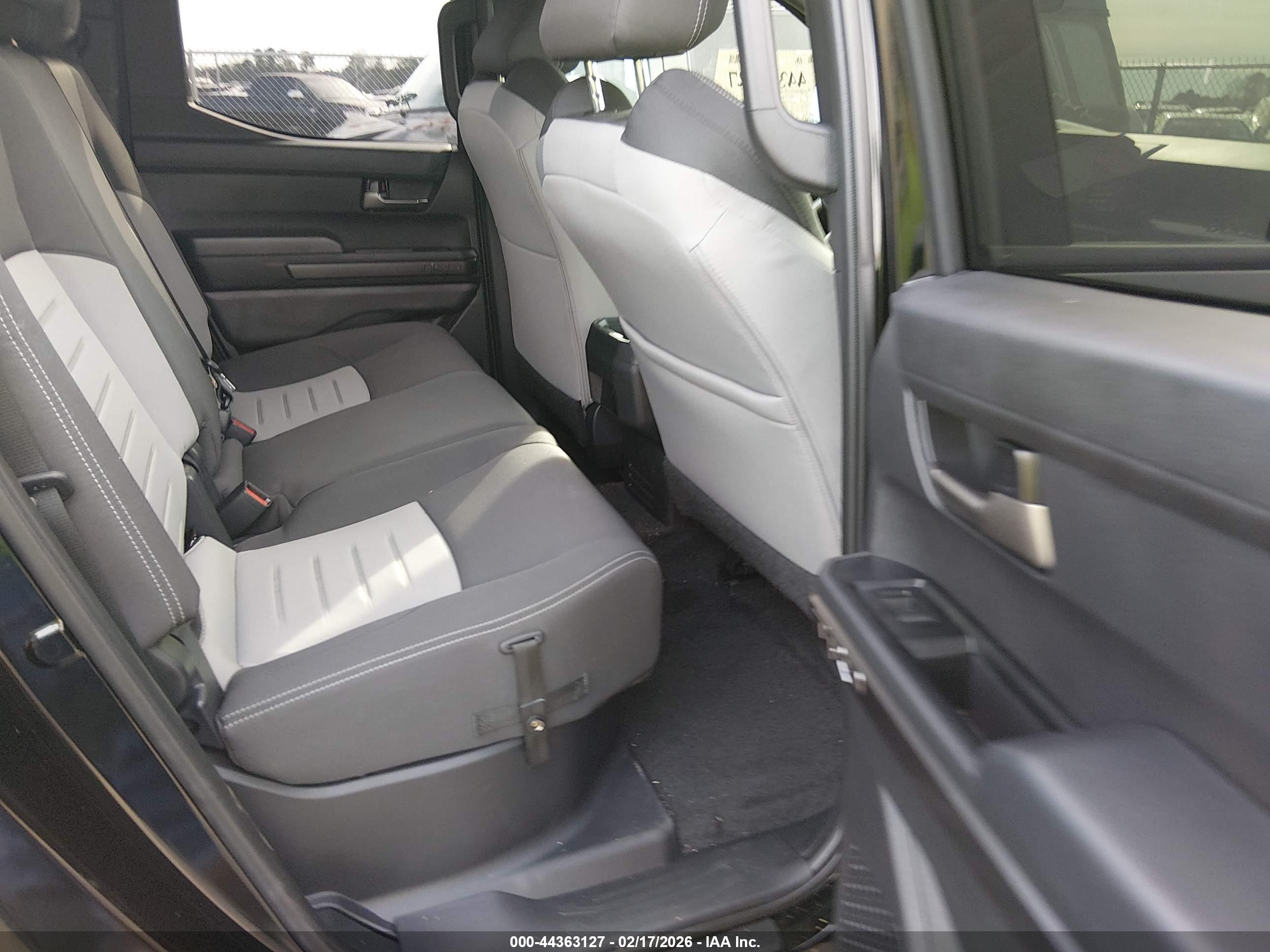 TOYOTA TACOMA image 8
