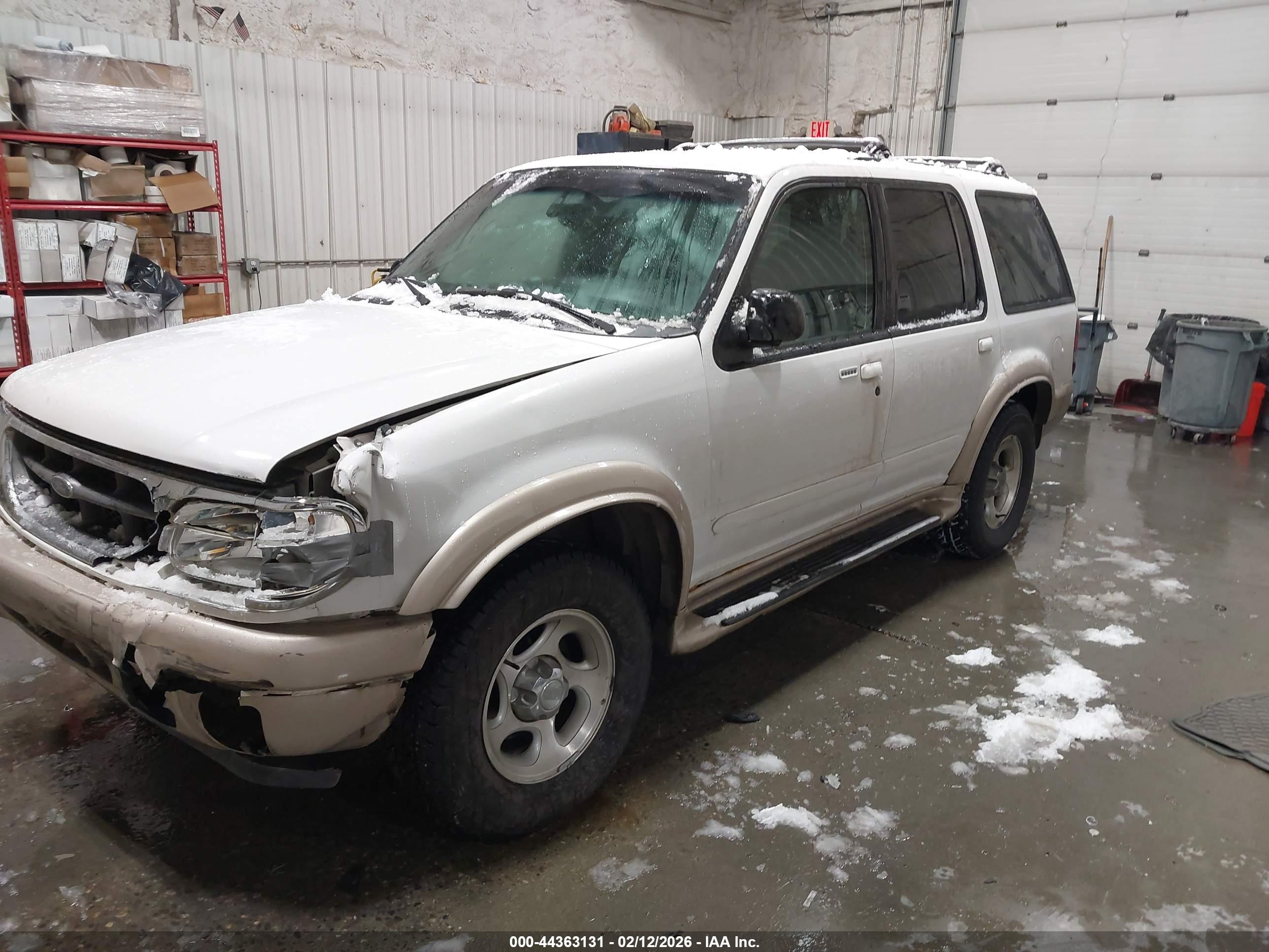 FORD EXPLORER image 2