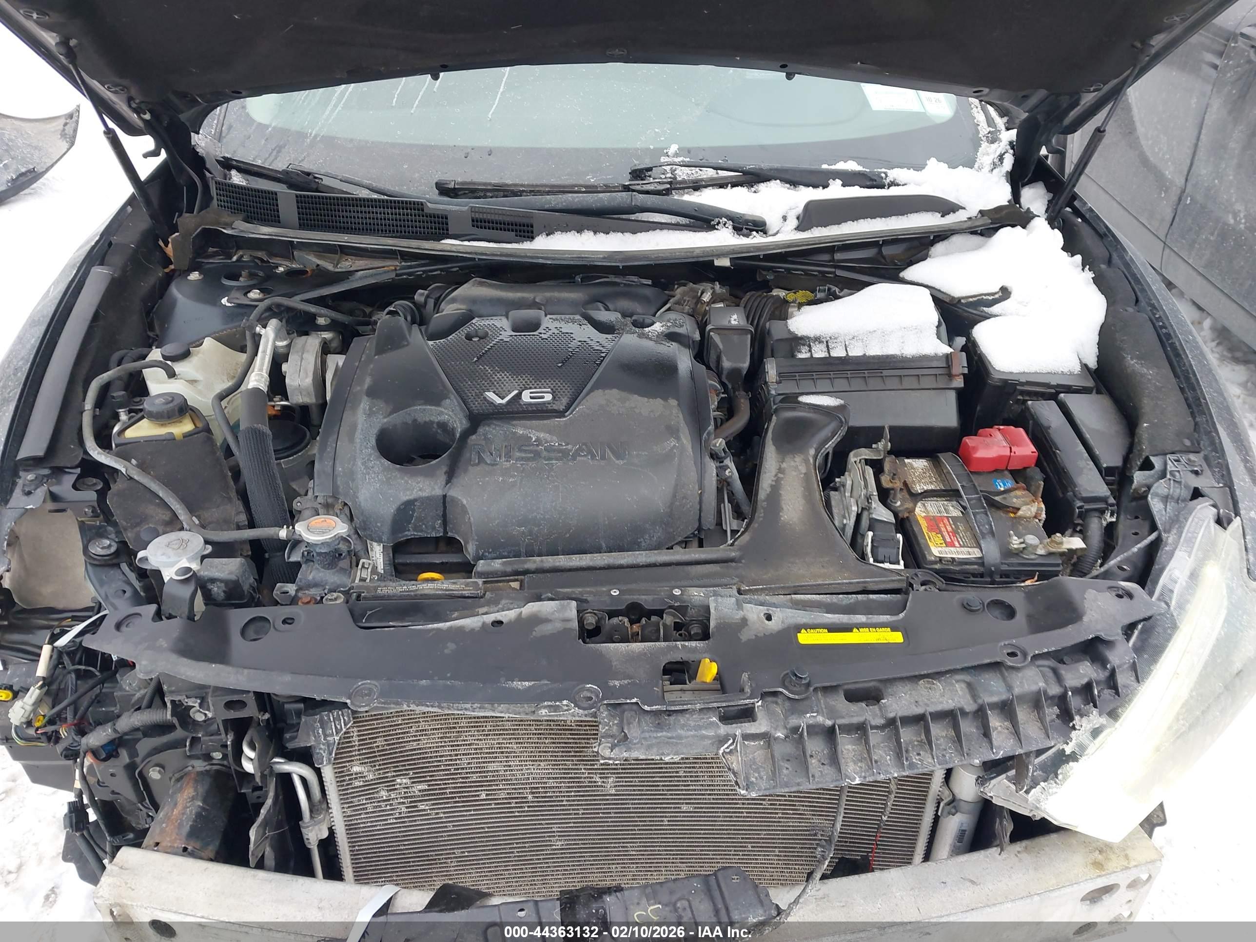 NISSAN MAXIMA image 10