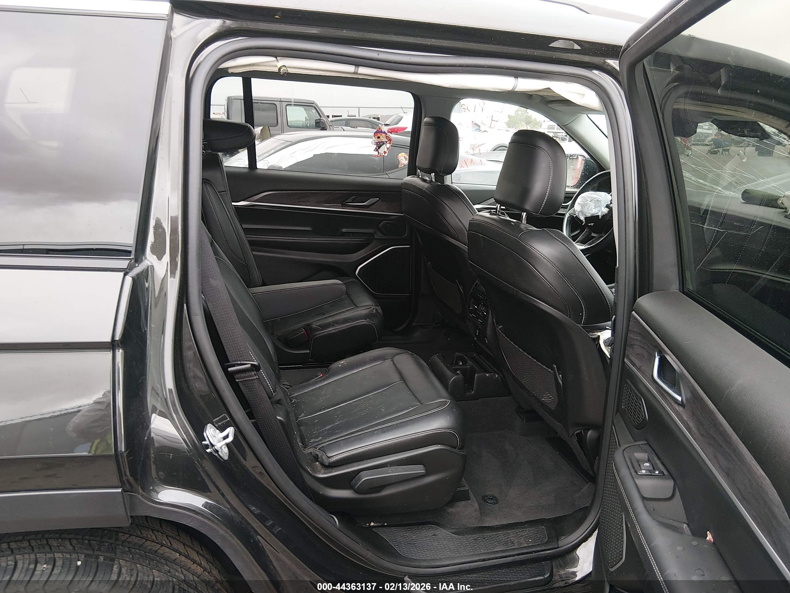 JEEP GRAND image 8