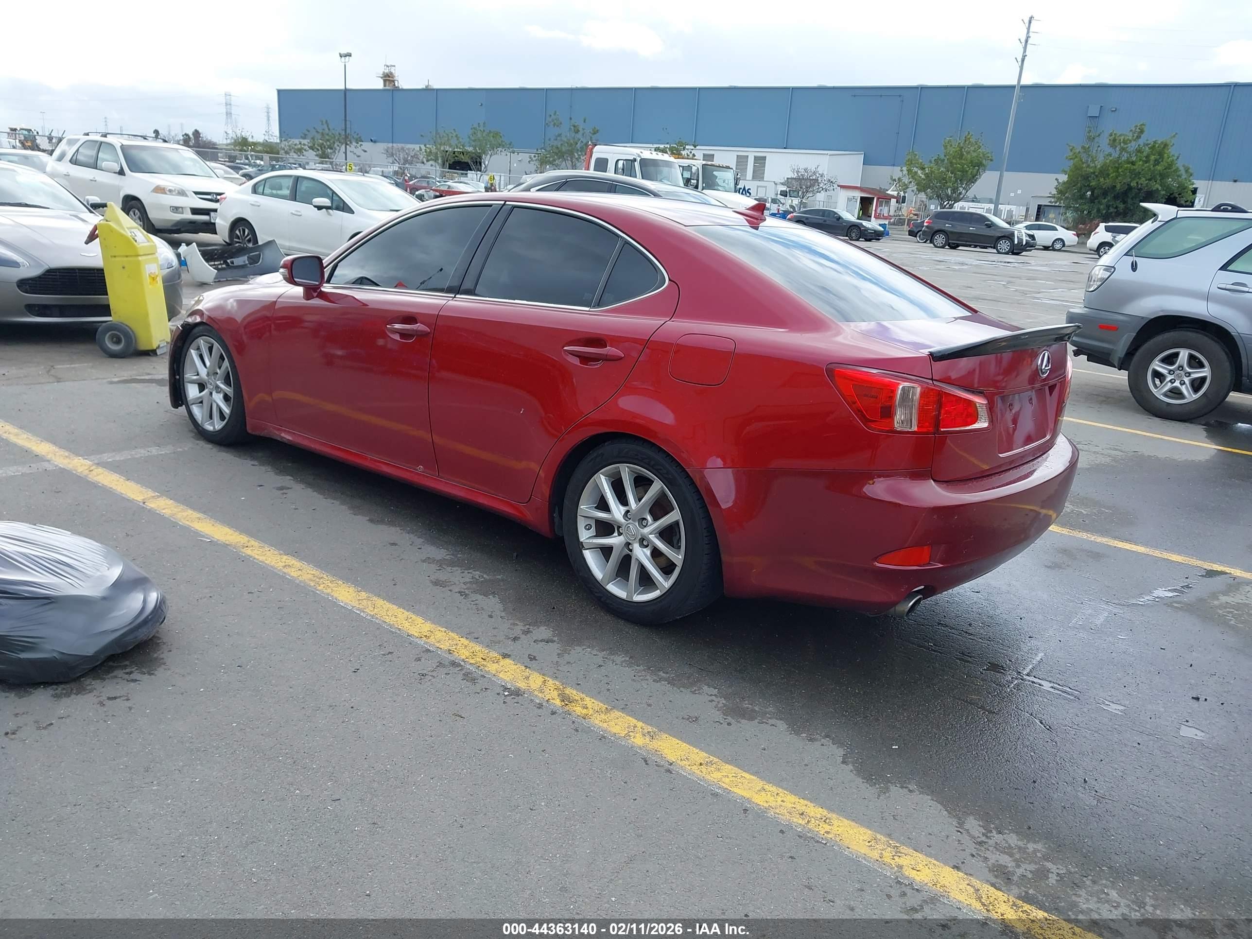 LEXUS IS image 3