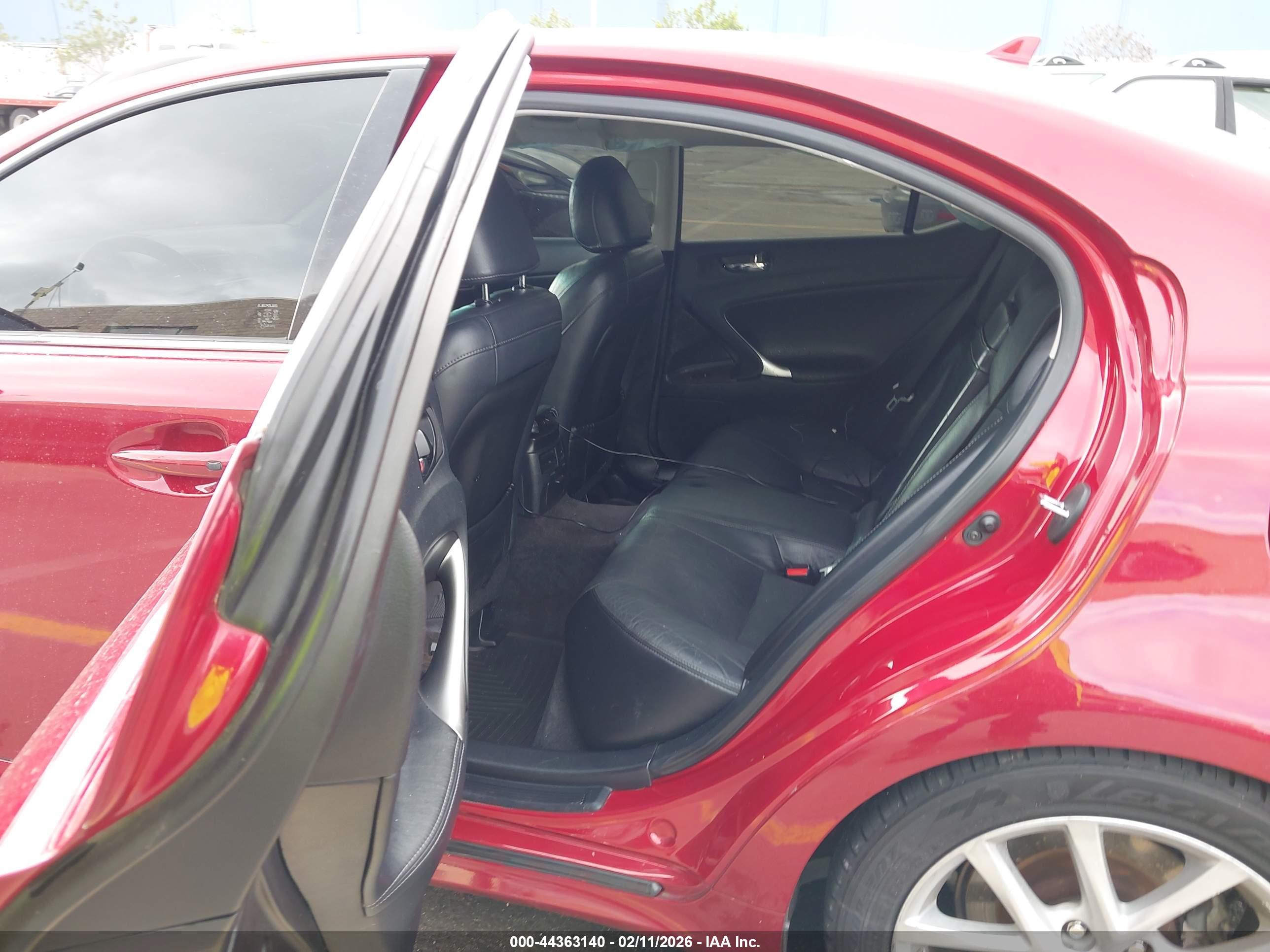 LEXUS IS image 8