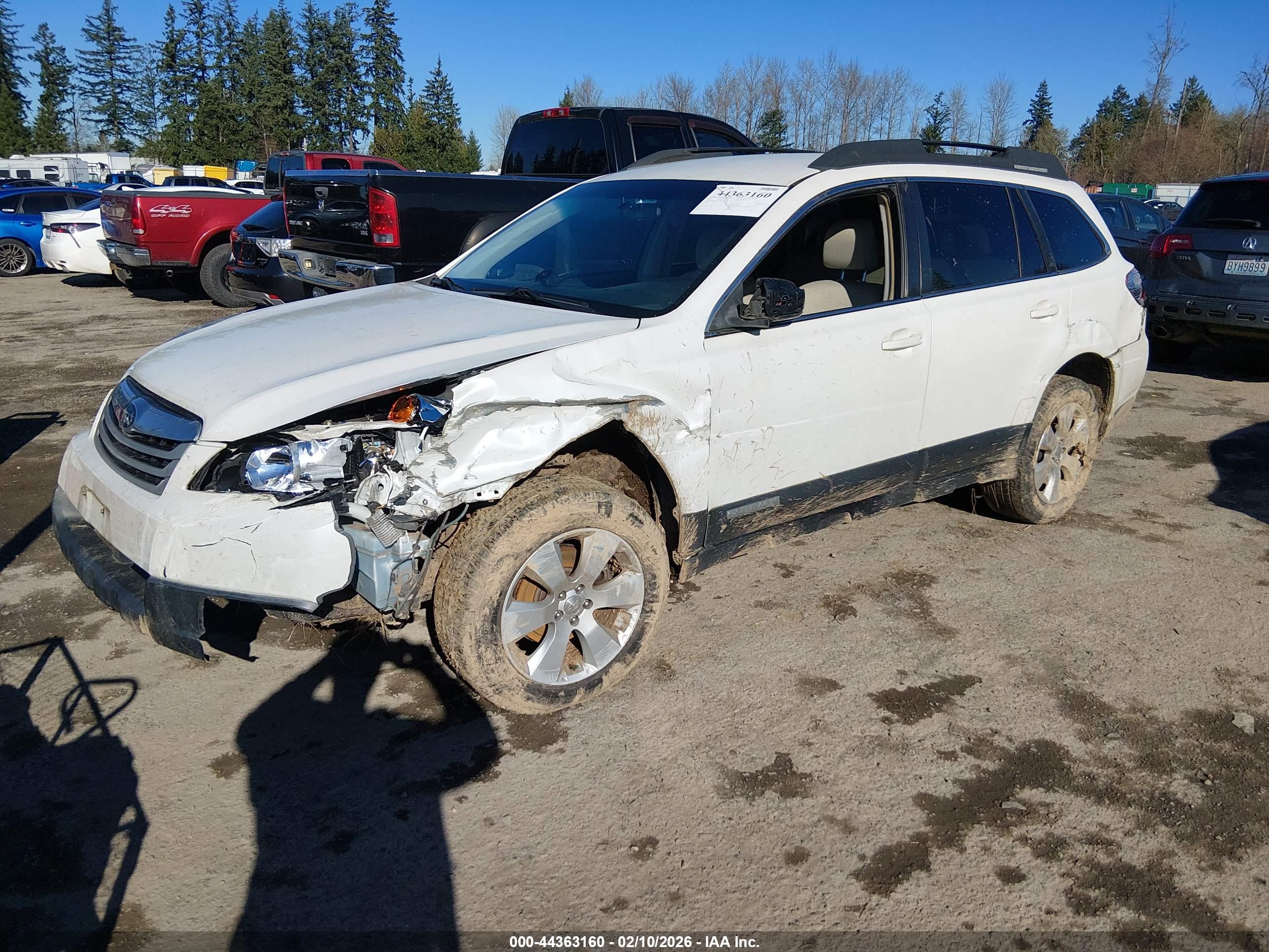 SUBARU OUTBACK image 2