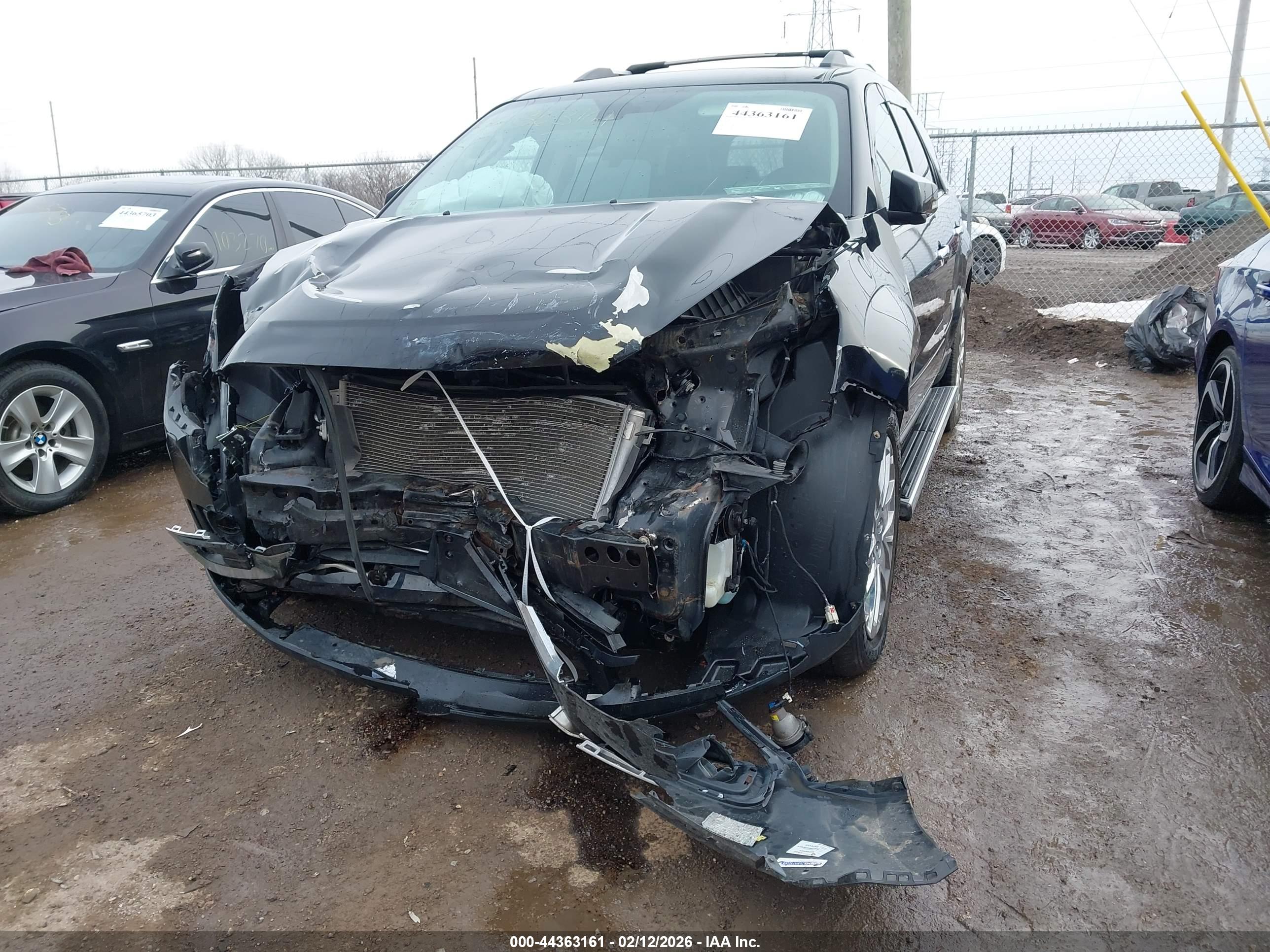 GMC ACADIA image 6