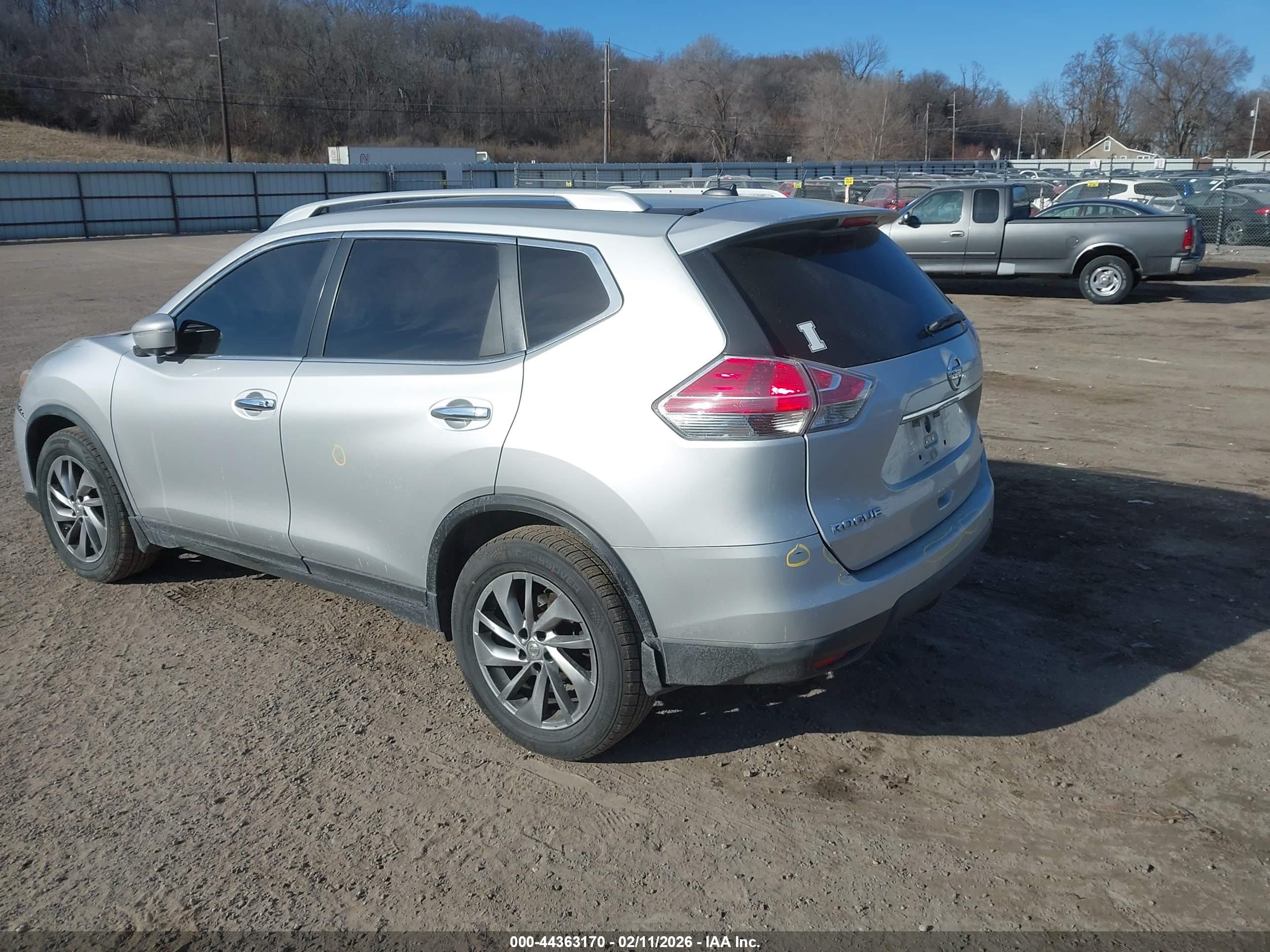 NISSAN ROGUE image 3