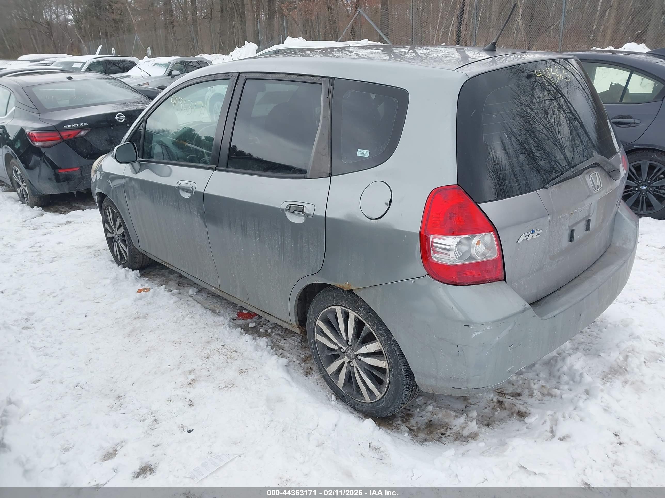 HONDA FIT image 3