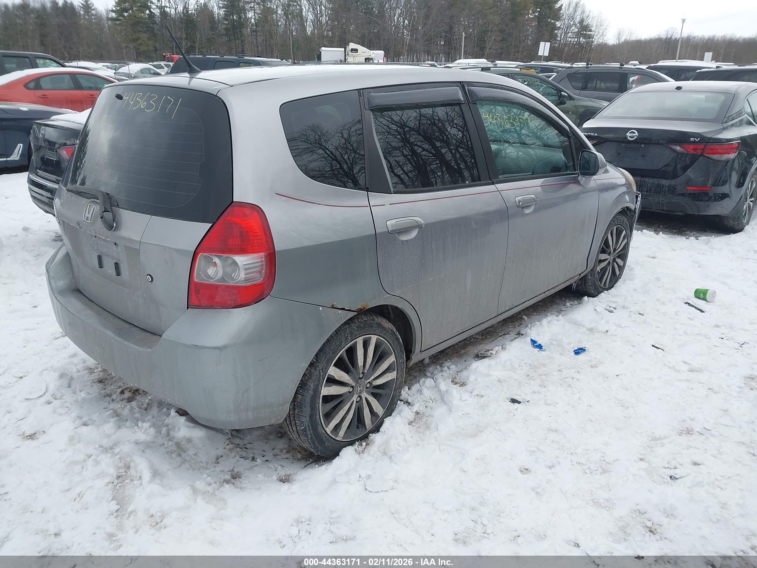 HONDA FIT image 4