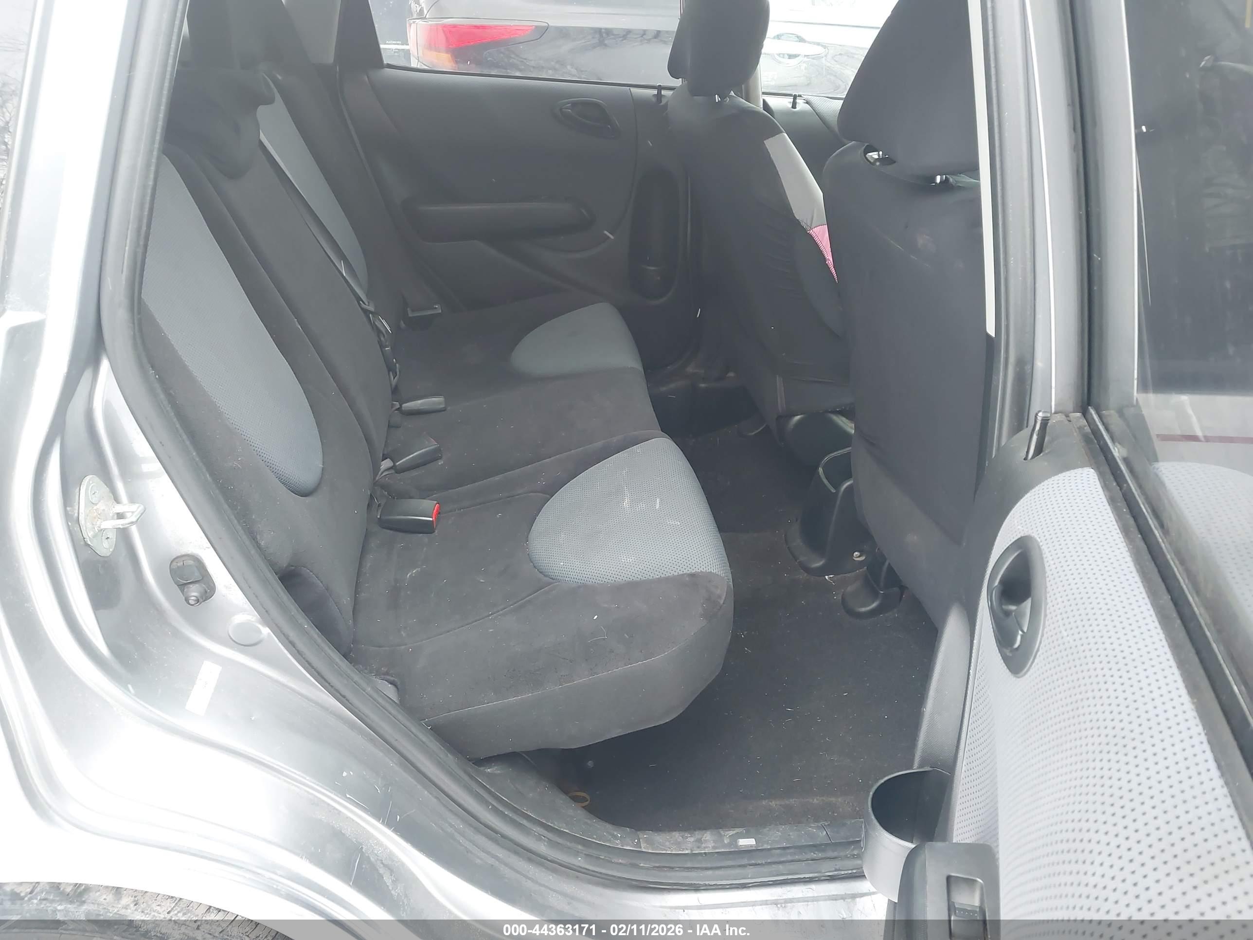 HONDA FIT image 8